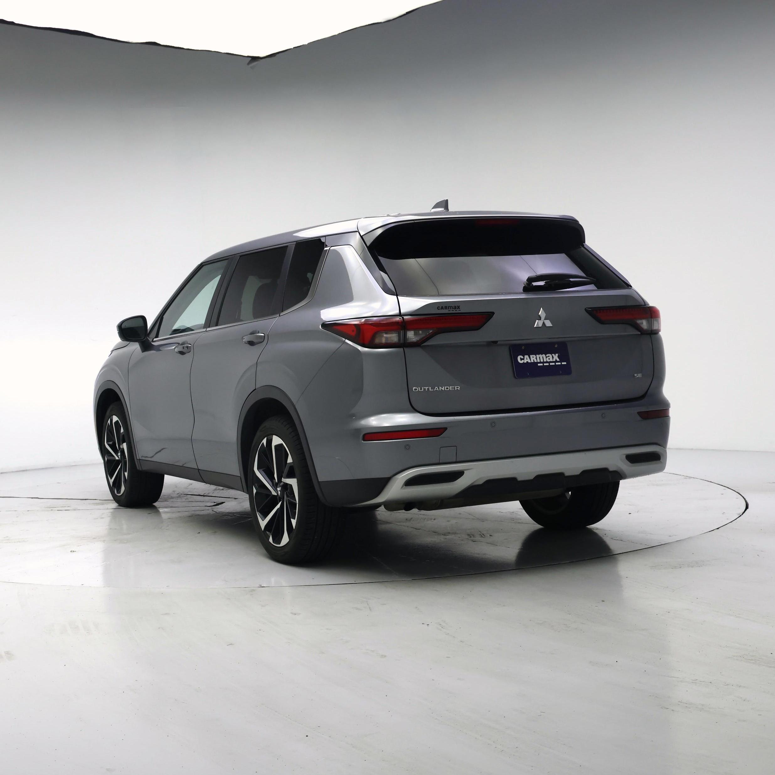 Thumbnail: 2024 Mitsubishi Outlander - 2