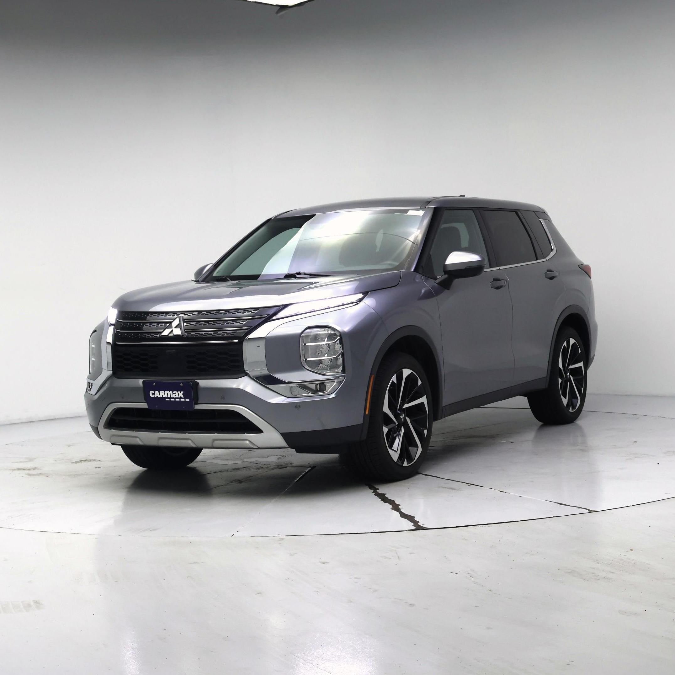 Thumbnail: 2024 Mitsubishi Outlander - 4