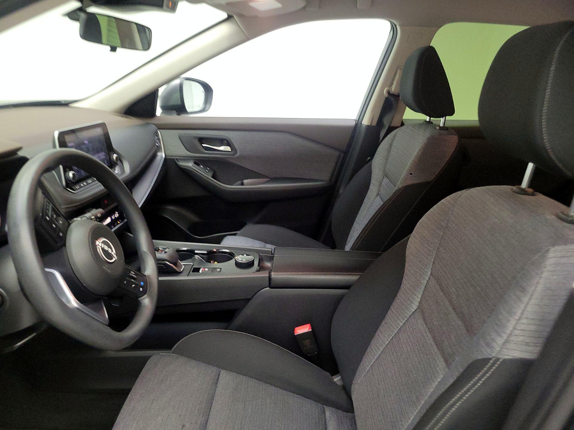Thumbnail: 2023 Nissan Rogue - 9
