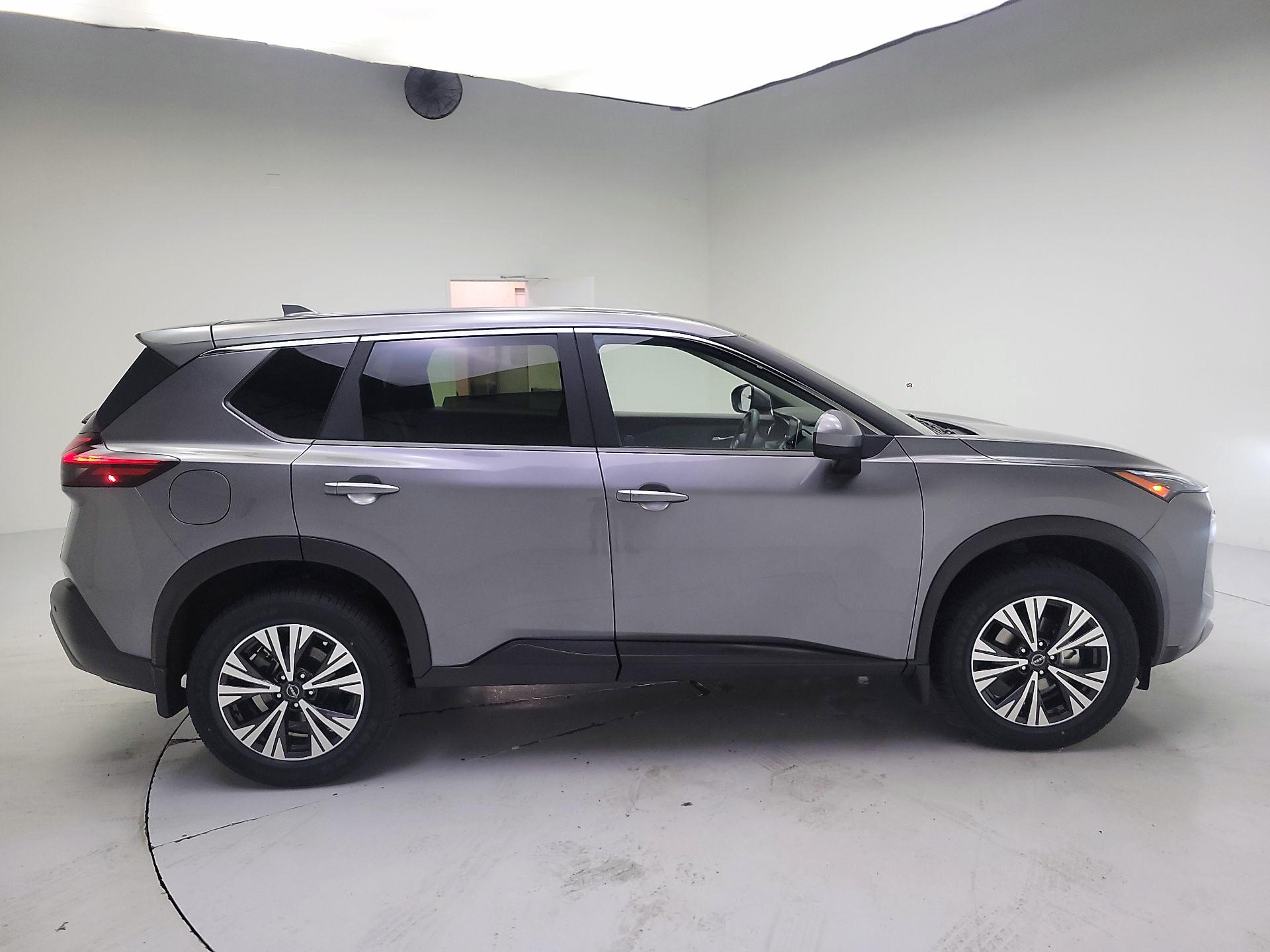 Thumbnail: 2023 Nissan Rogue - 4