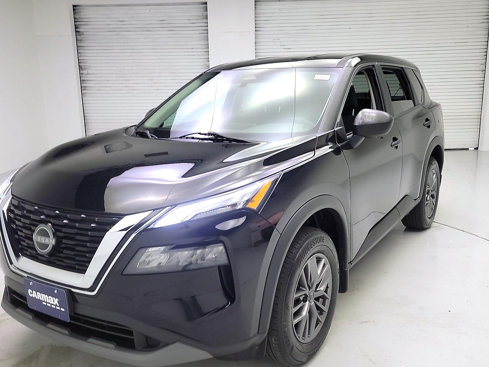 Thumbnail: 2023 Nissan Rogue - 3