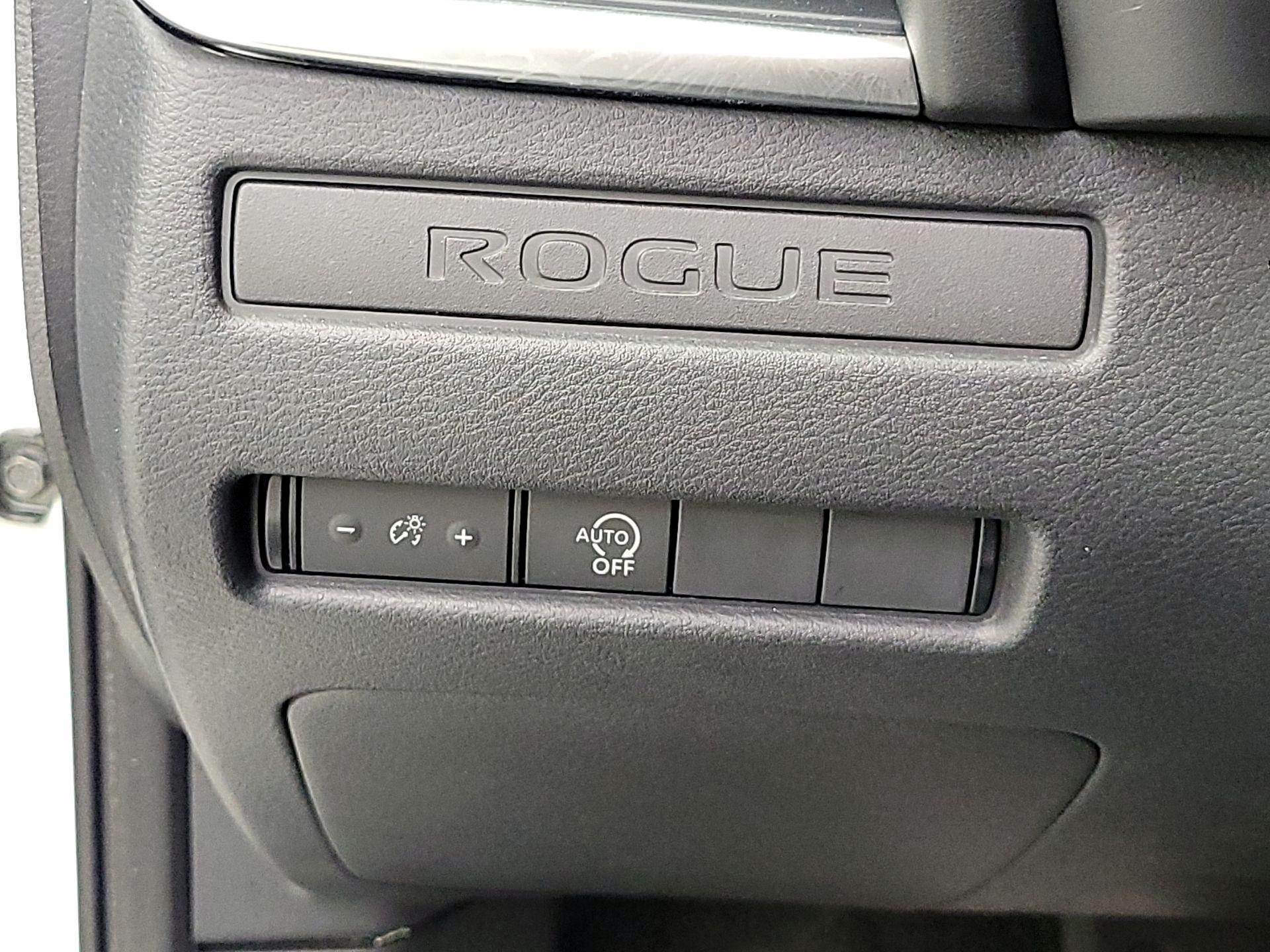 Thumbnail: 2023 Nissan Rogue - 13