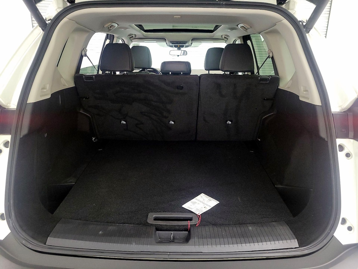 Trunk/Cargo (Seats Up)