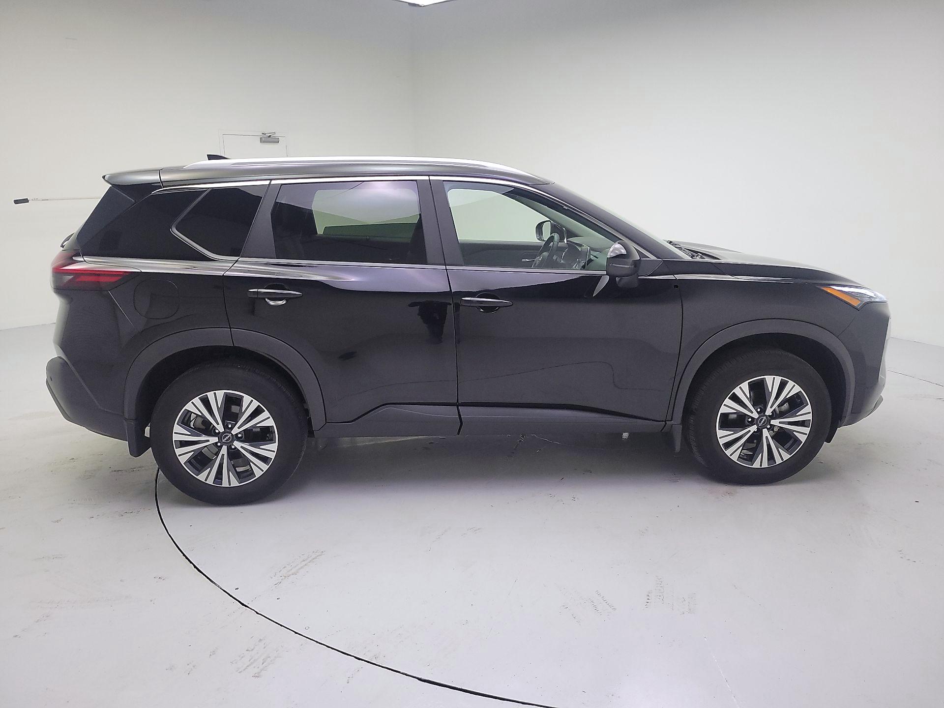 Thumbnail: 2023 Nissan Rogue - 4