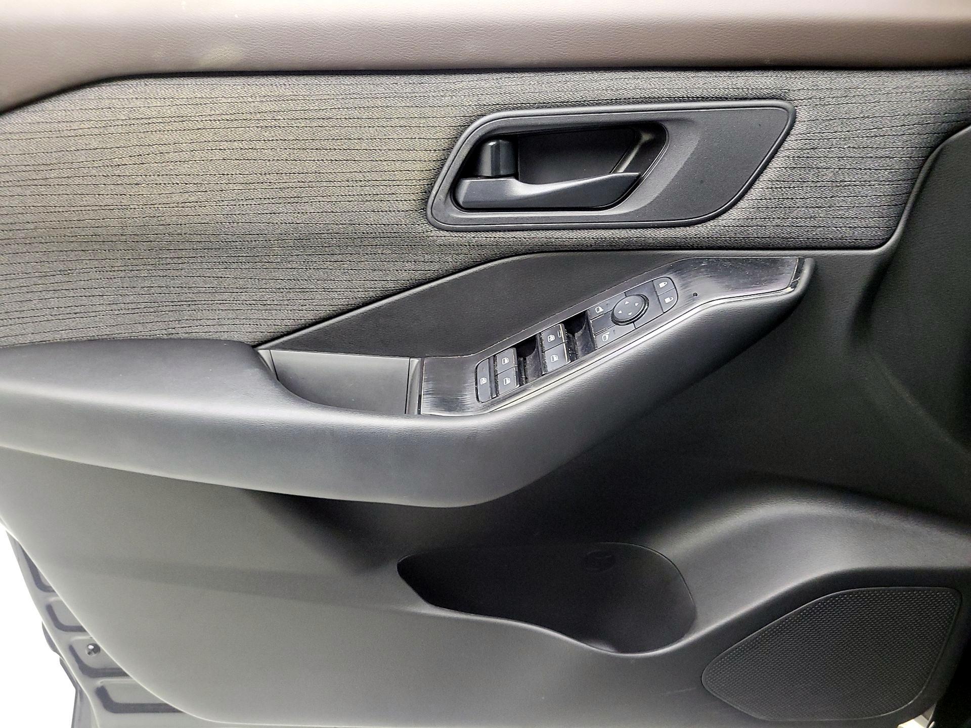 Thumbnail: 2023 Nissan Rogue - 10