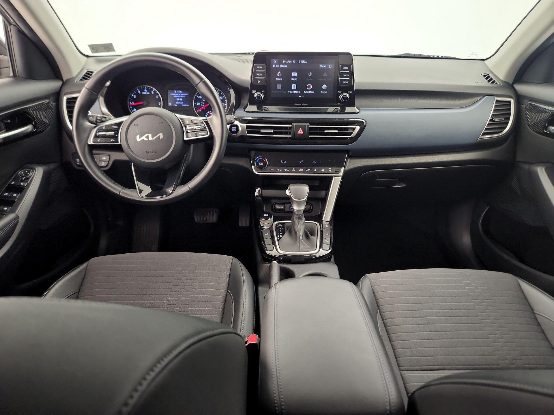 Thumbnail: 2023 Kia Seltos - 9