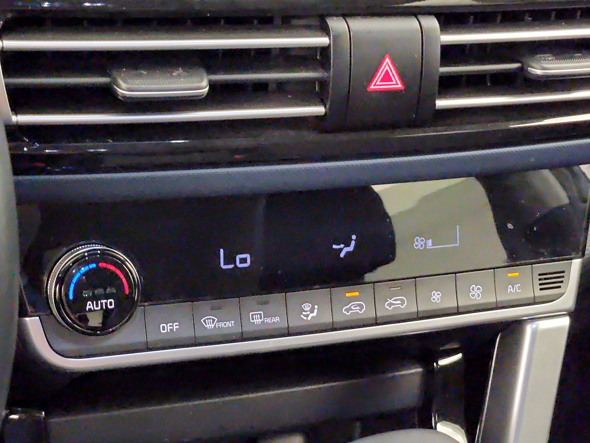 Thumbnail: 2023 Kia Seltos - 16