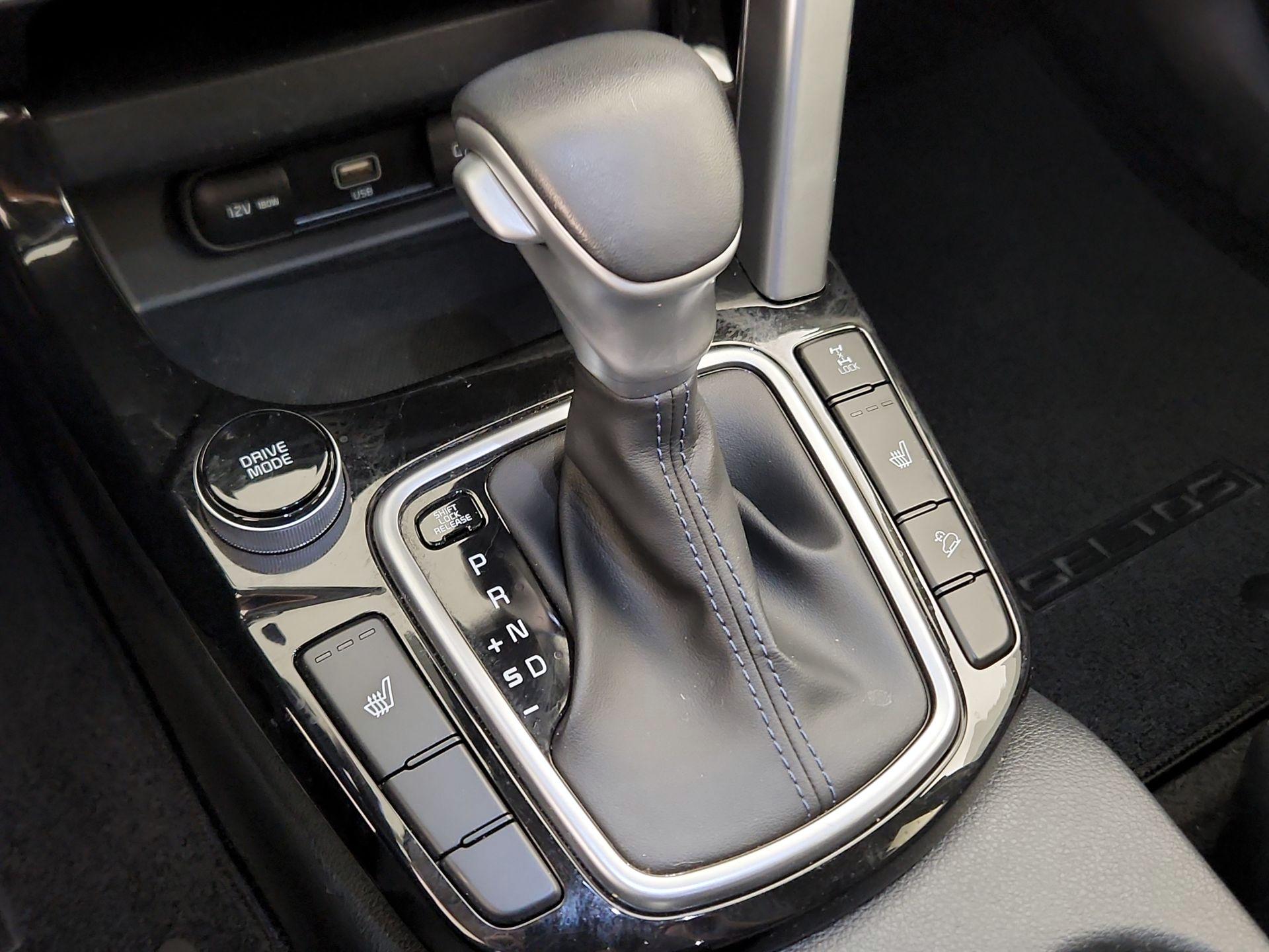 Thumbnail: 2023 Kia Seltos - 17