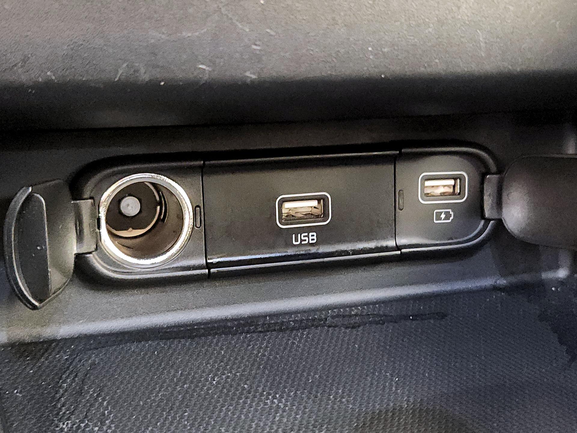 Thumbnail: 2023 Kia Seltos - 18