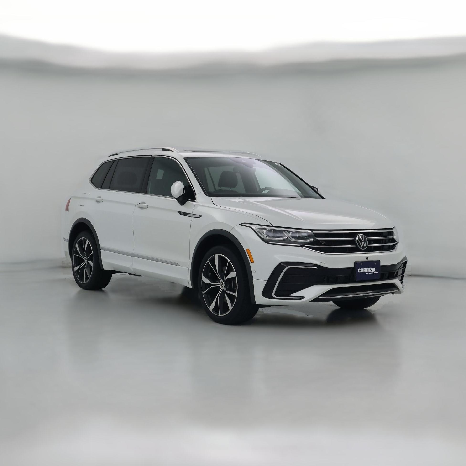 Thumbnail: 2022 Volkswagen Tiguan - 1