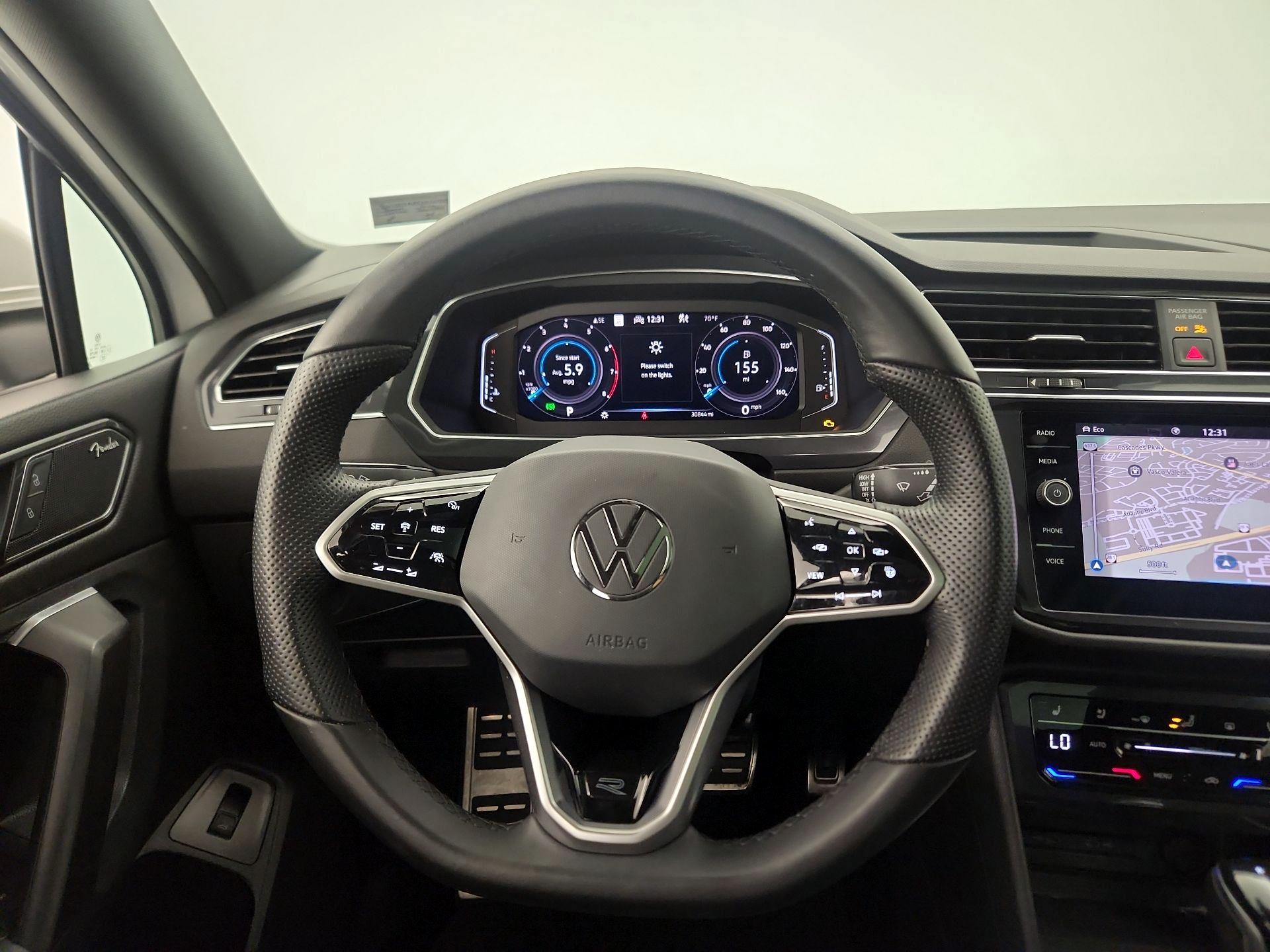 Thumbnail: 2022 Volkswagen Tiguan - 10