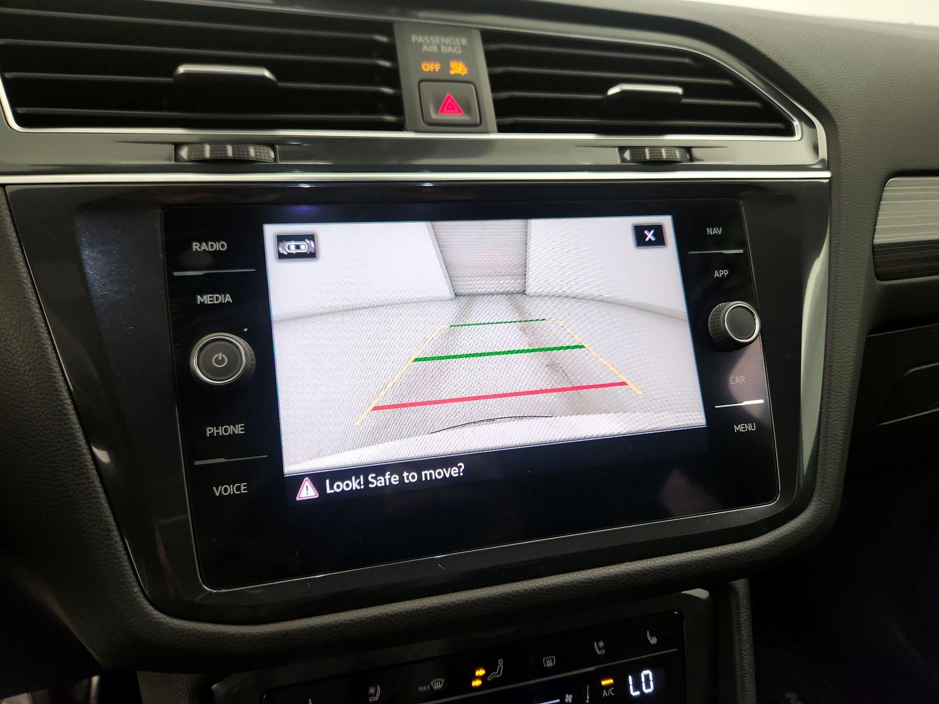 Thumbnail: 2022 Volkswagen Tiguan - 15