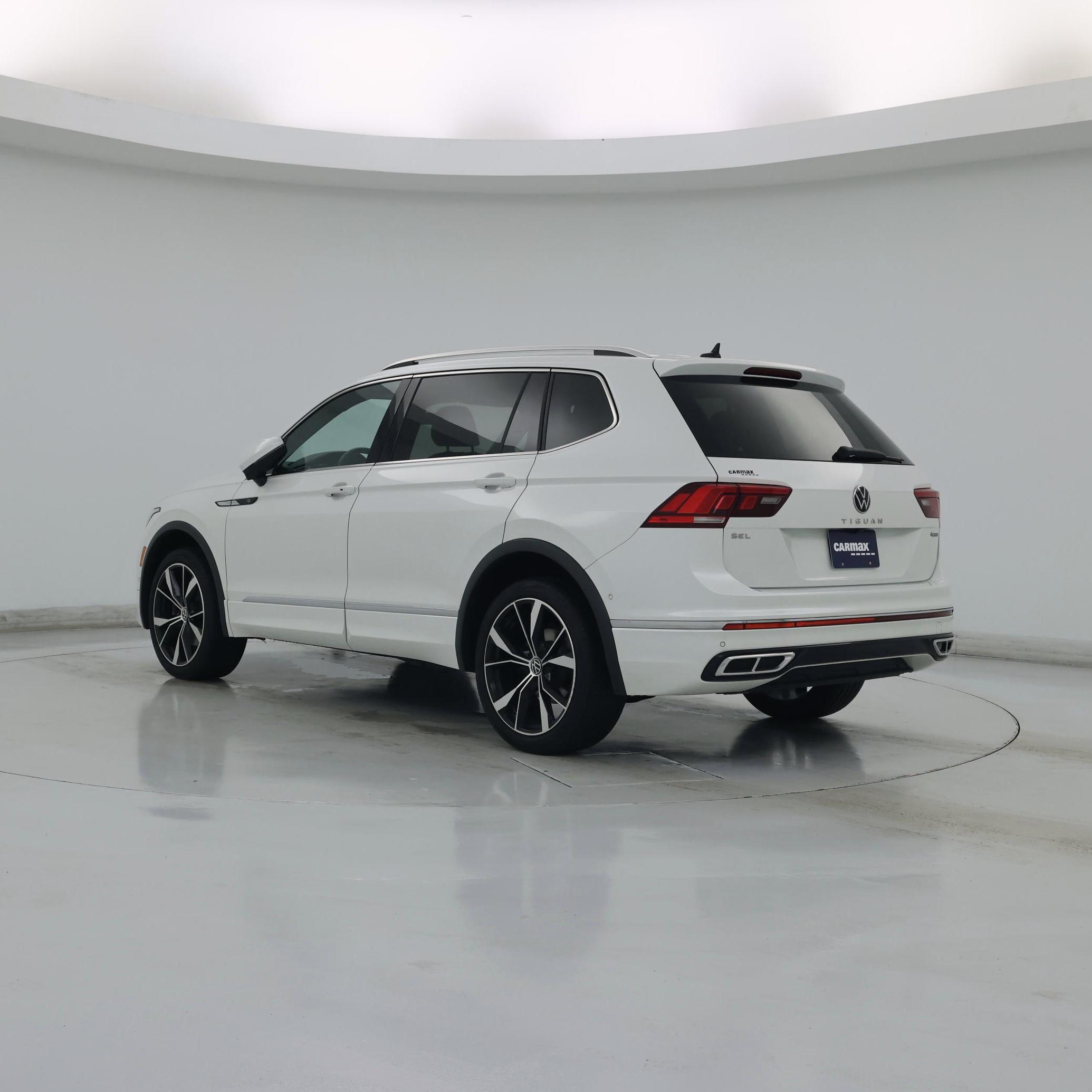 Thumbnail: 2022 Volkswagen Tiguan - 2