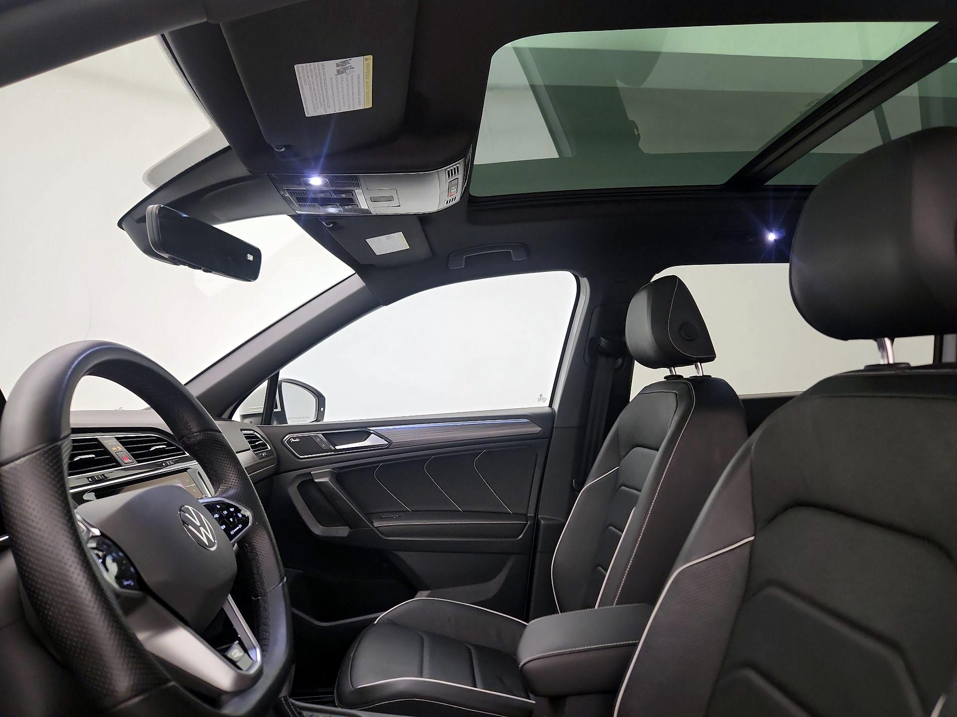 Thumbnail: 2022 Volkswagen Tiguan - 20