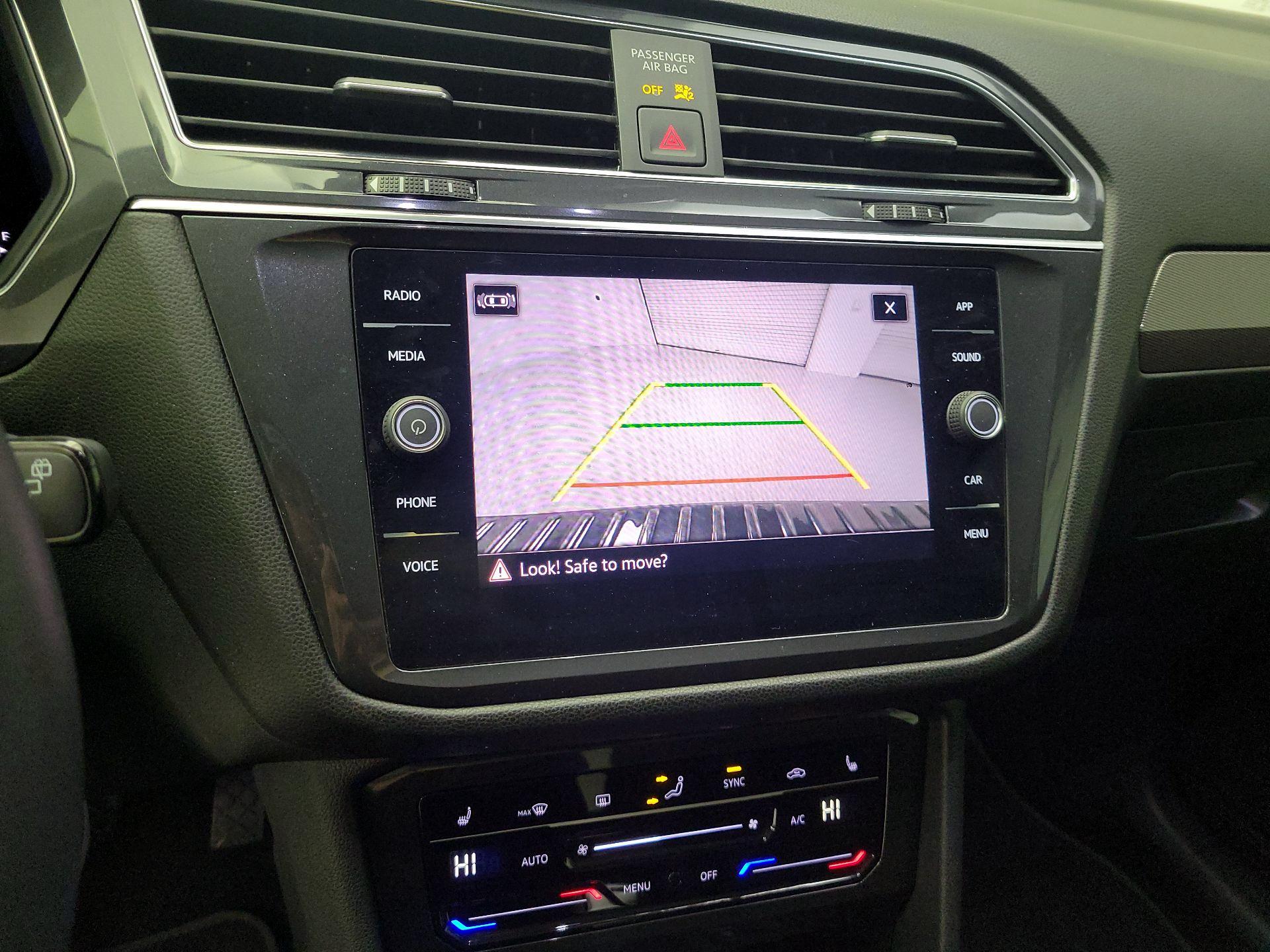 Thumbnail: 2023 Volkswagen Tiguan - 12