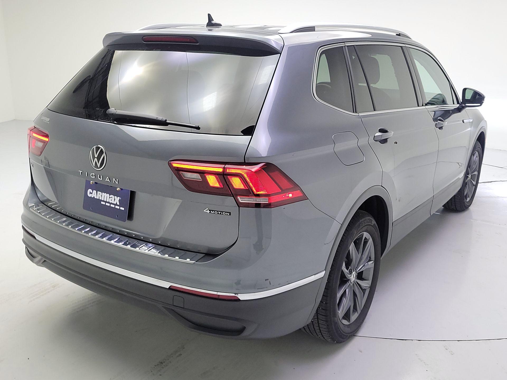 Thumbnail: 2023 Volkswagen Tiguan - 5