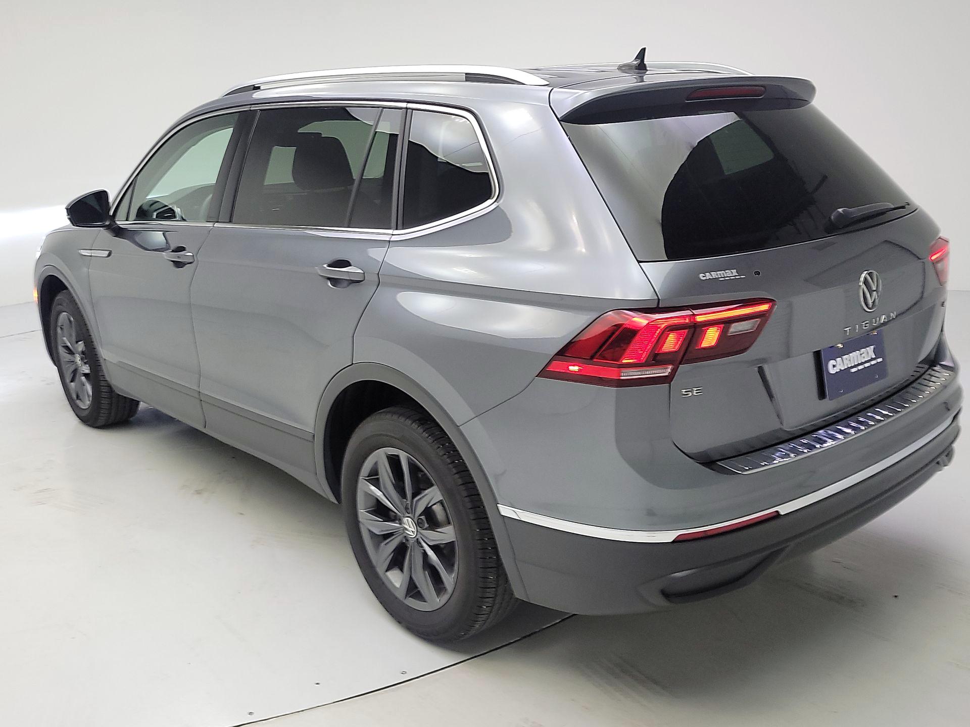 Thumbnail: 2023 Volkswagen Tiguan - 7