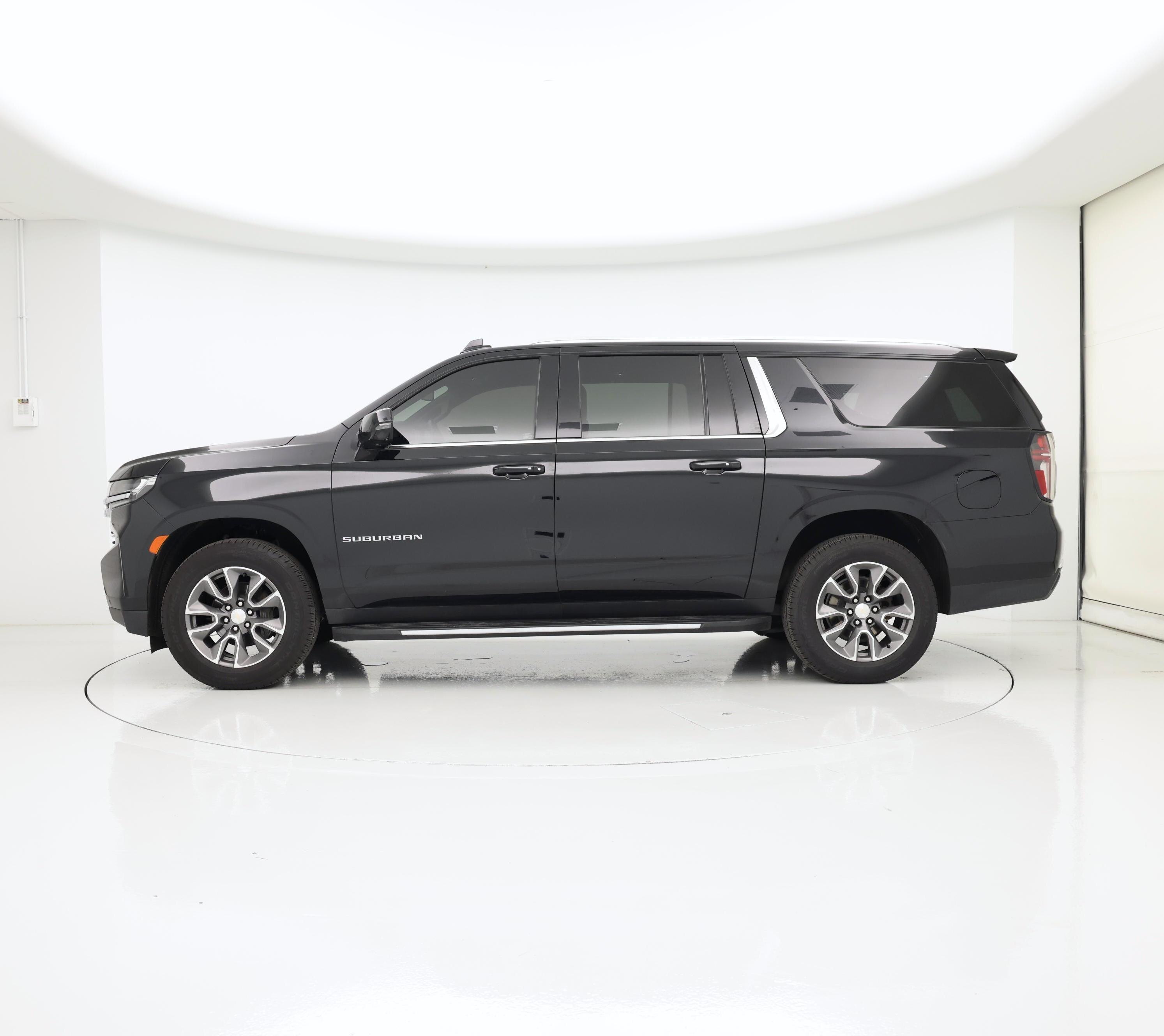 Thumbnail: 2023 Chevrolet Suburban - 3