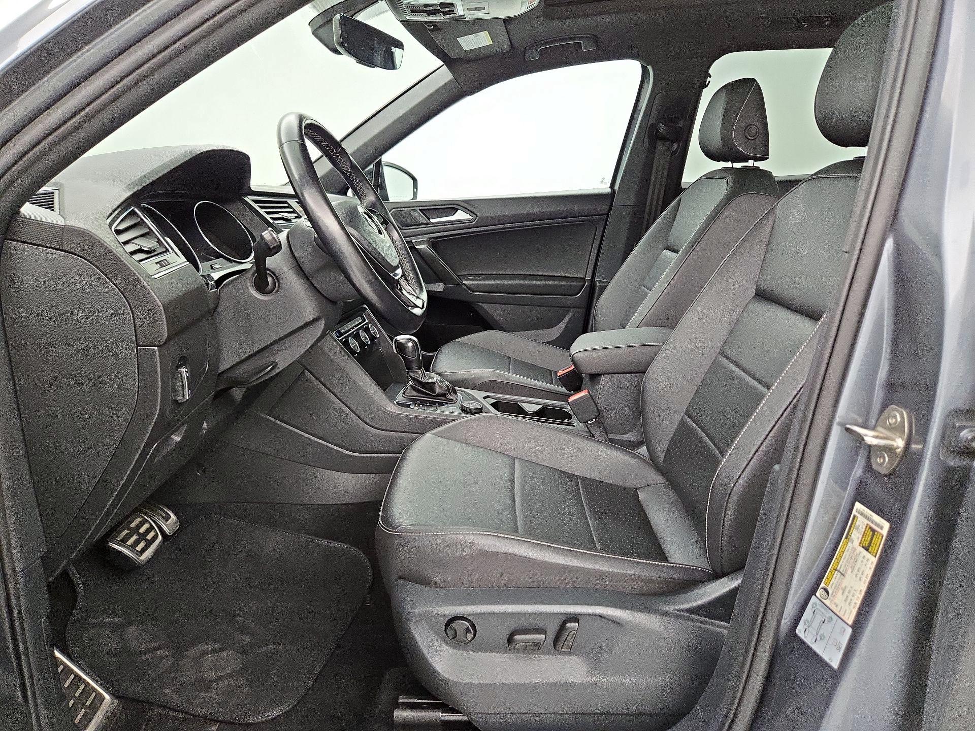 Thumbnail: 2021 Volkswagen Tiguan - 11