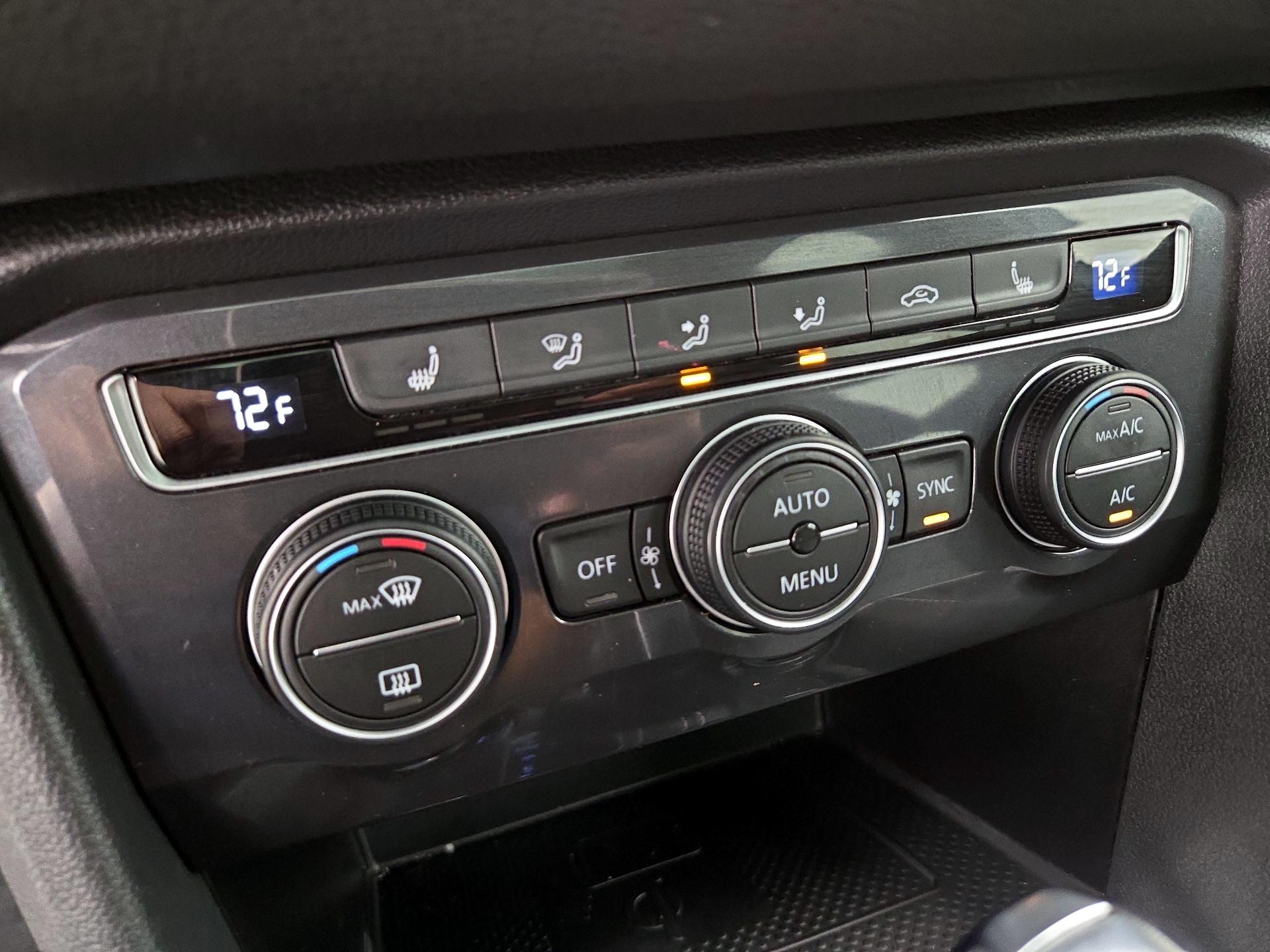Thumbnail: 2021 Volkswagen Tiguan - 16
