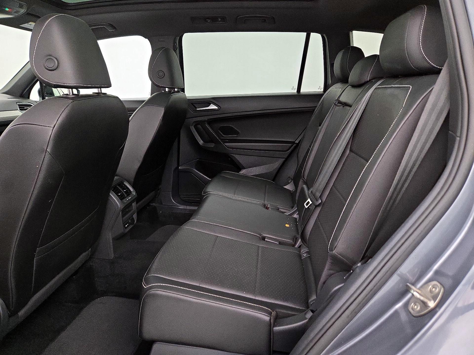 Thumbnail: 2021 Volkswagen Tiguan - 20