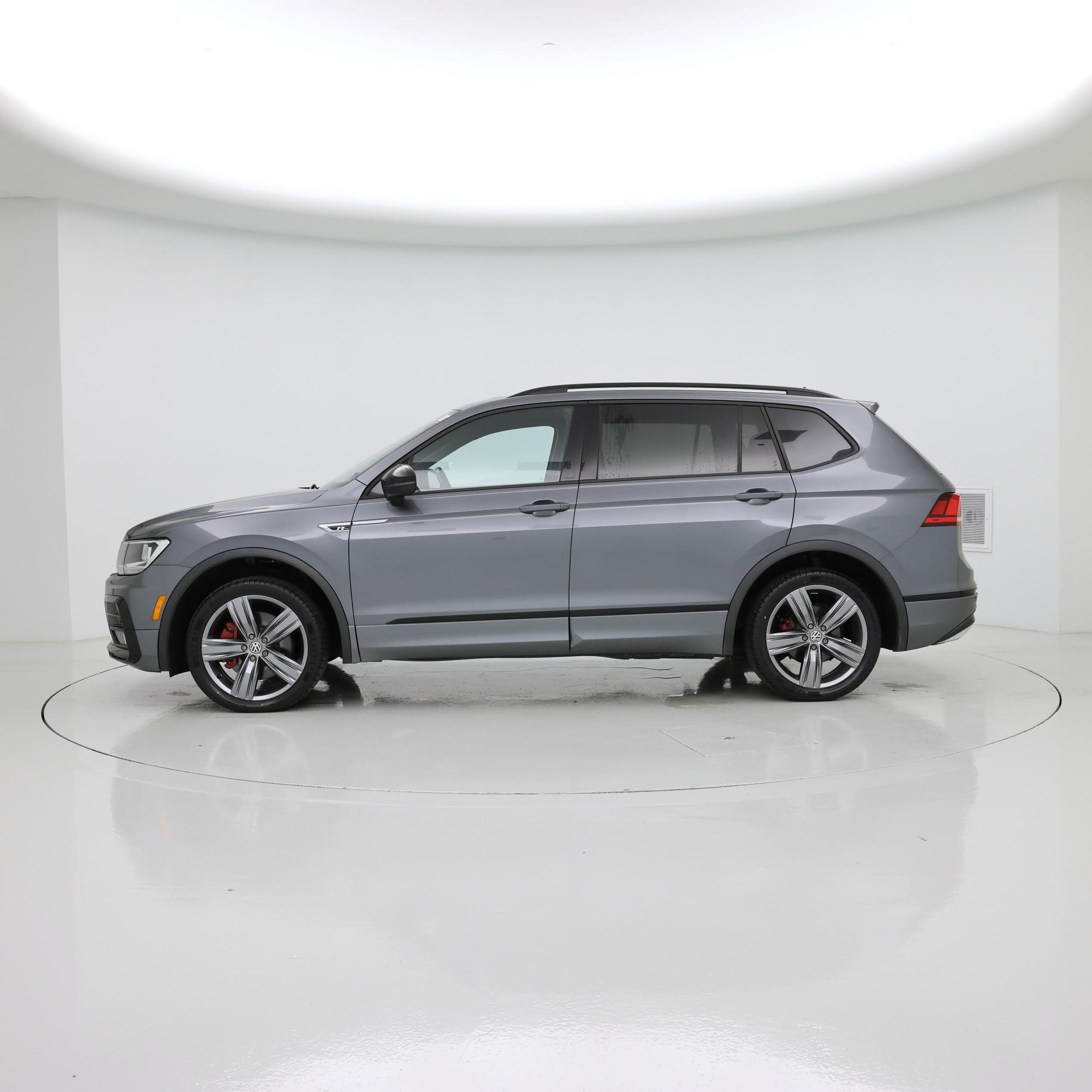 Thumbnail: 2021 Volkswagen Tiguan - 3