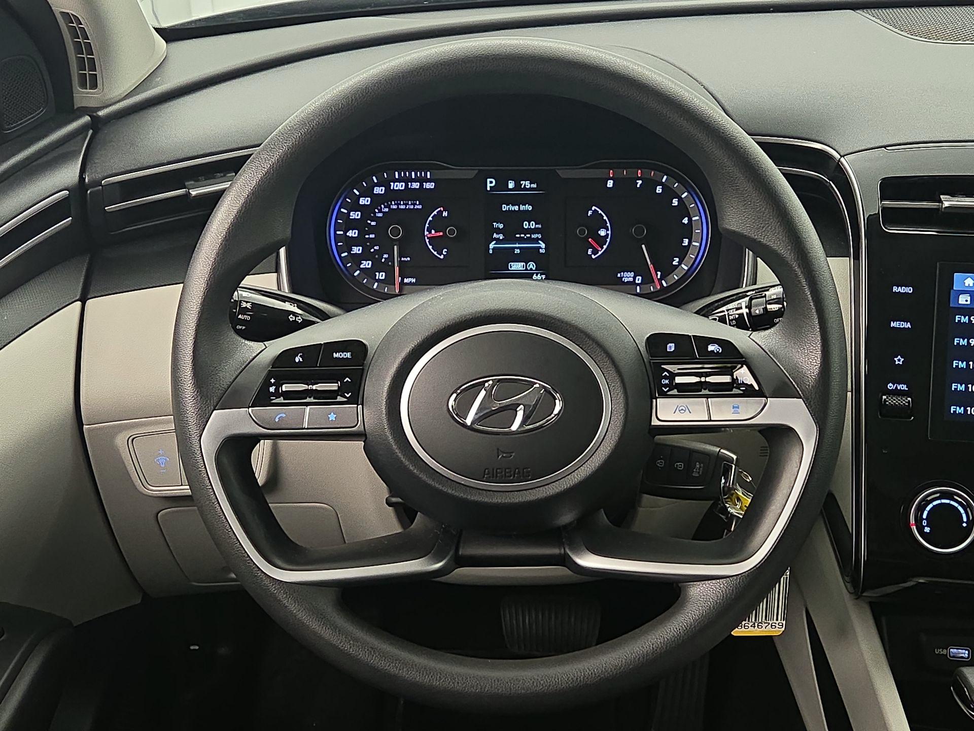 Thumbnail: 2023 Hyundai Tucson - 10