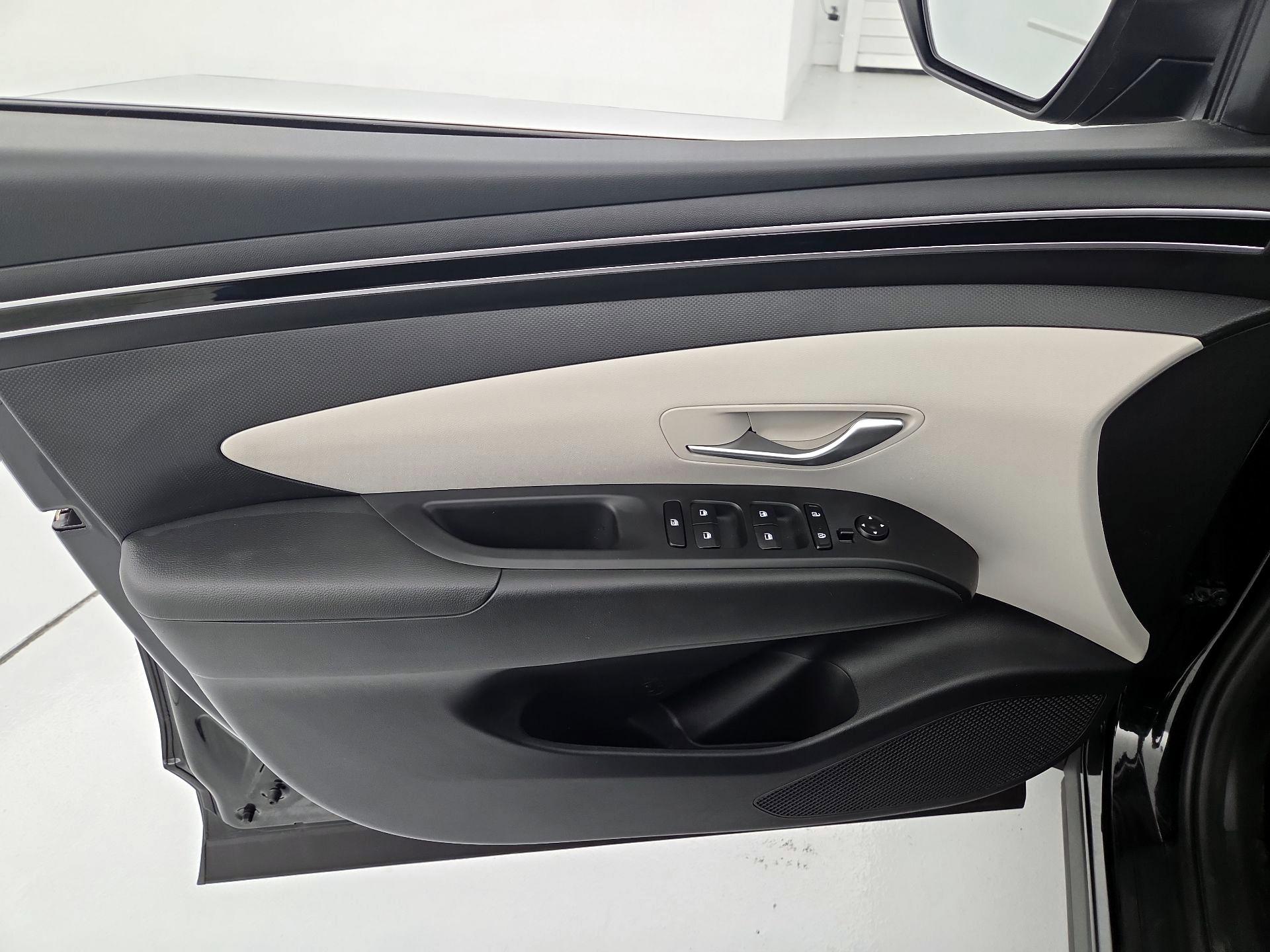 Thumbnail: 2023 Hyundai Tucson - 12