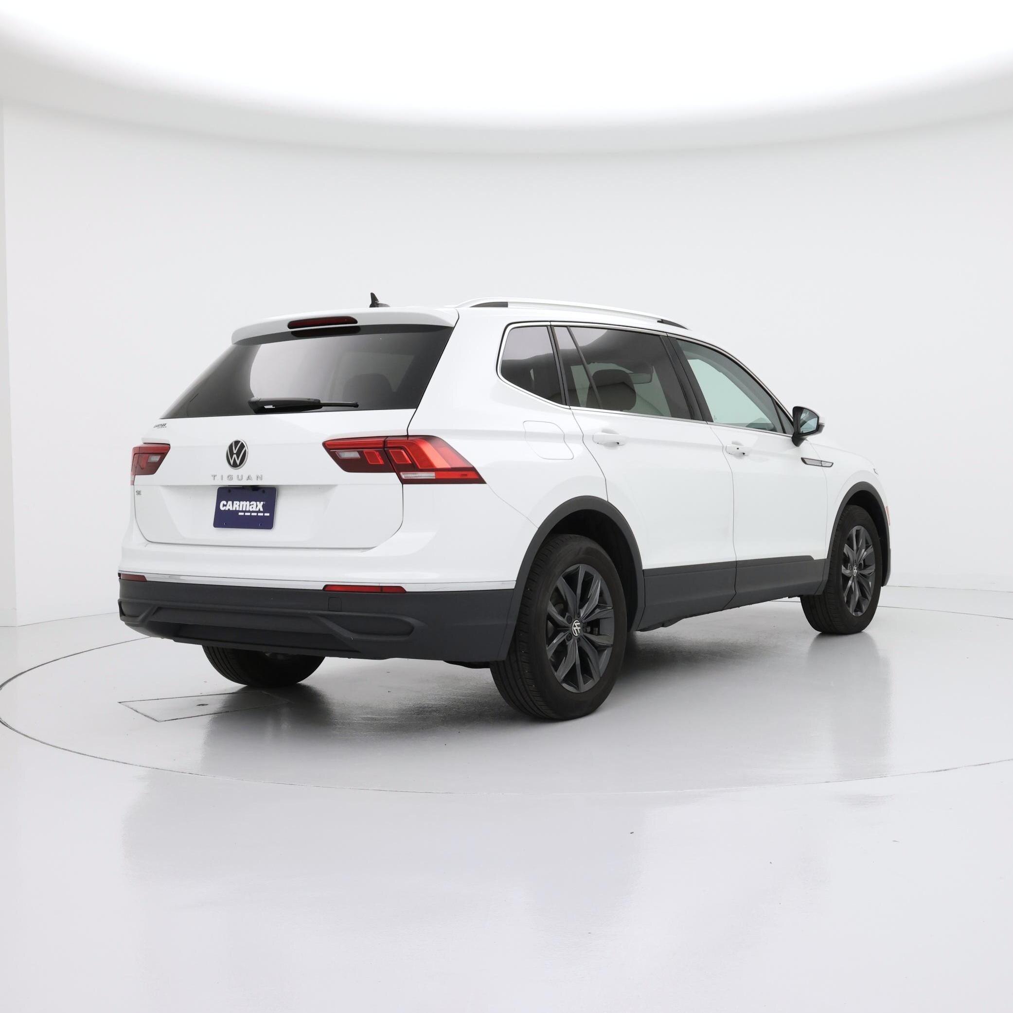 Thumbnail: 2024 Volkswagen Tiguan - 8