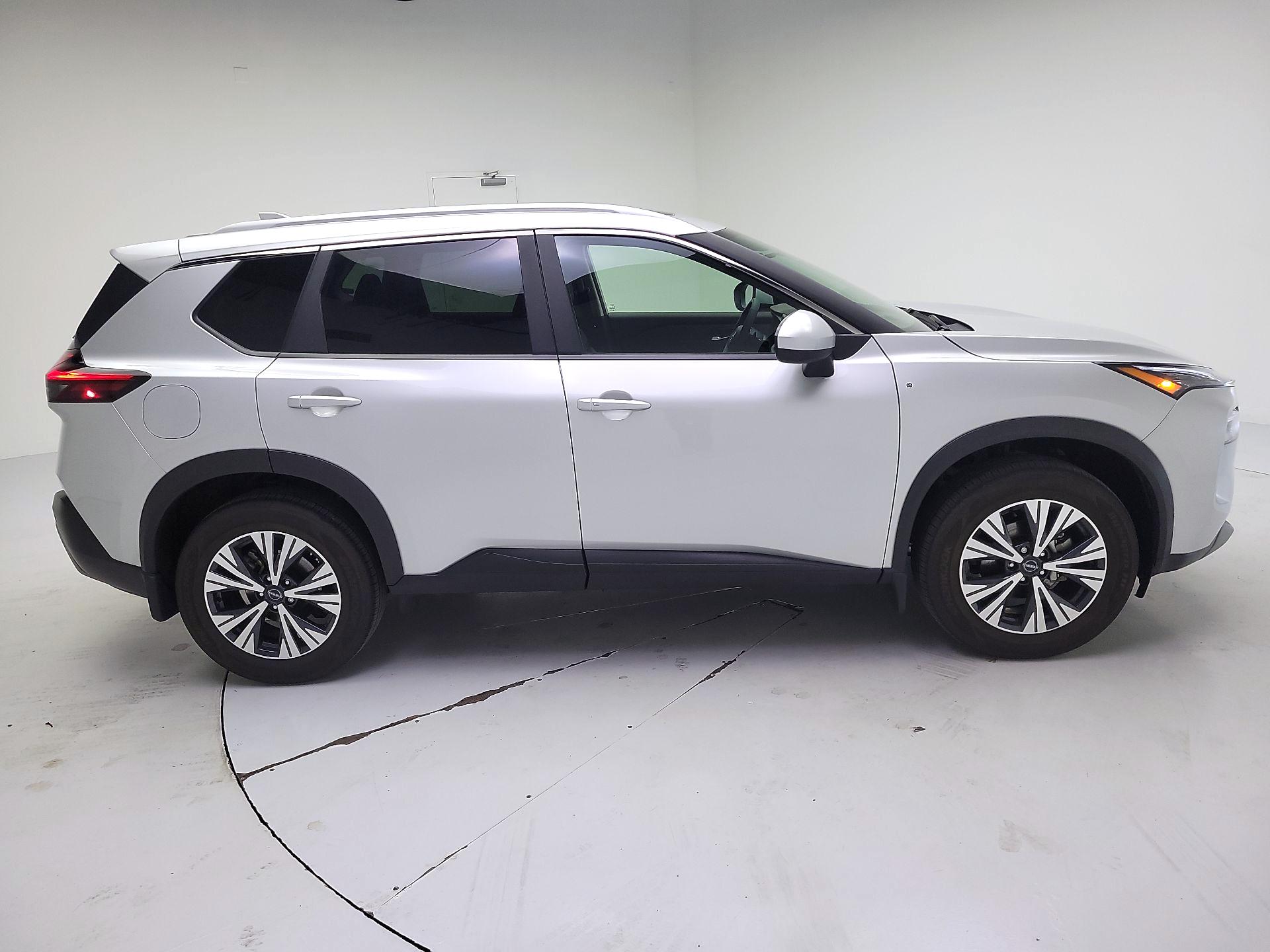 Thumbnail: 2023 Nissan Rogue - 4