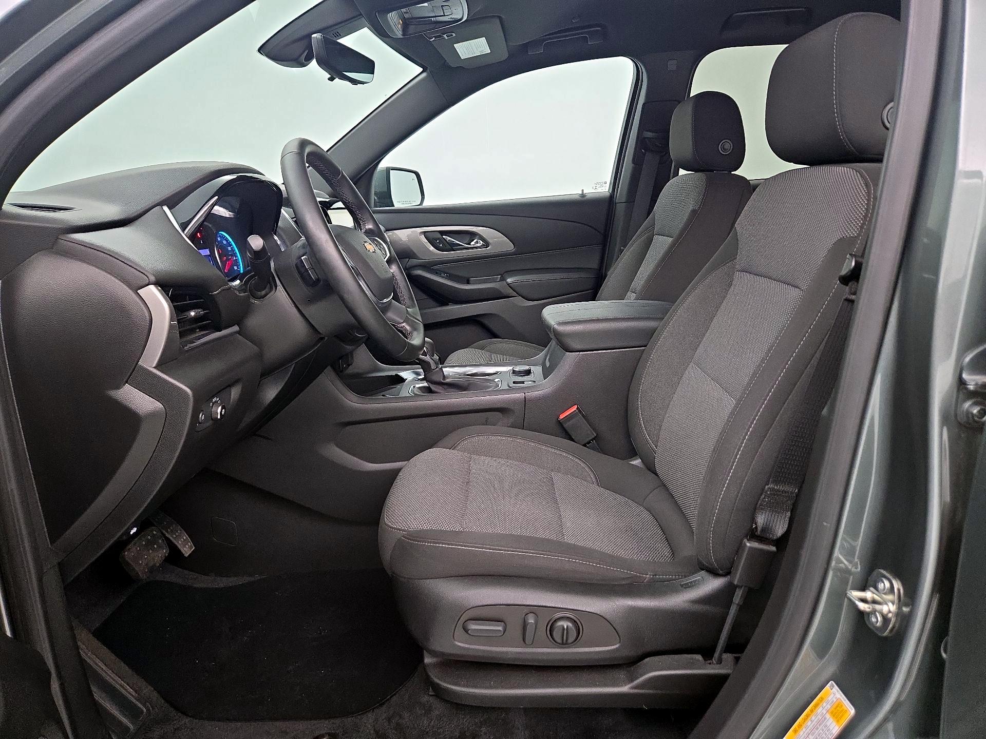 Thumbnail: 2023 Chevrolet Traverse - 11