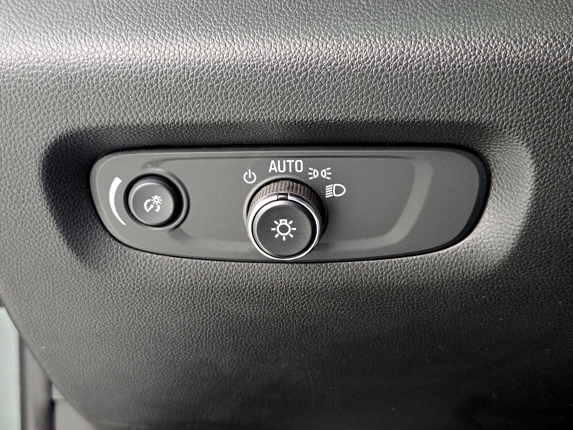 Thumbnail: 2023 Chevrolet Traverse - 13