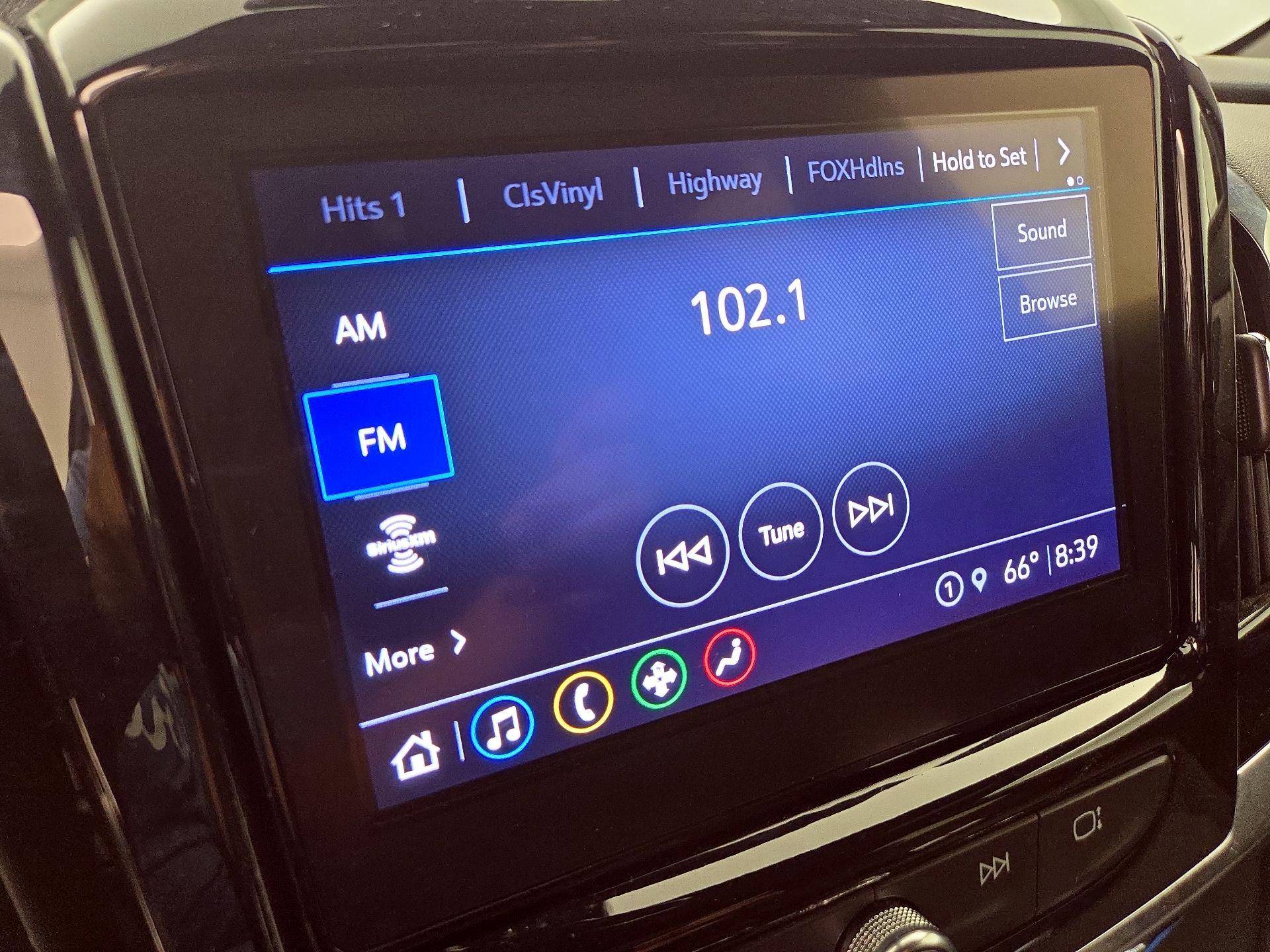 Thumbnail: 2023 Chevrolet Traverse - 15