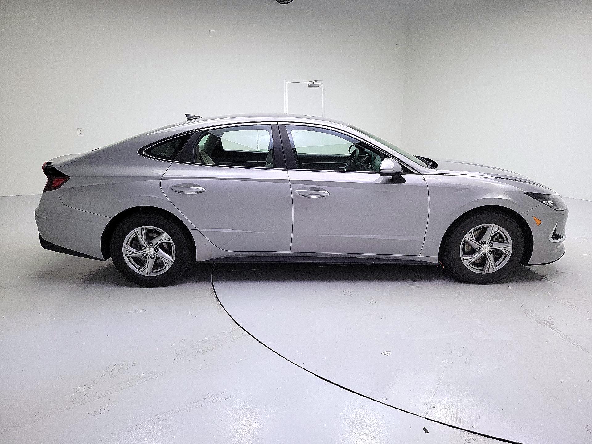 Thumbnail: 2023 Hyundai Sonata - 4