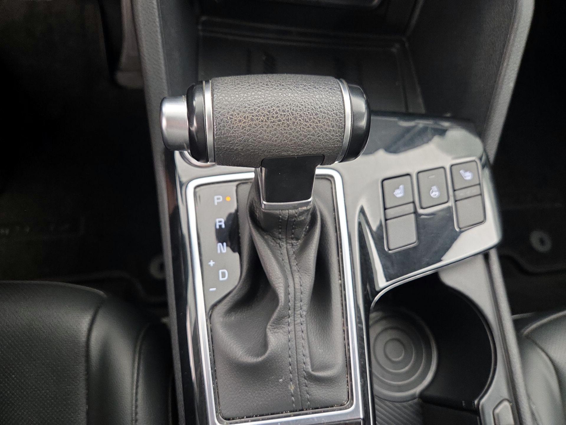 Thumbnail: 2023 Kia Sportage - 18