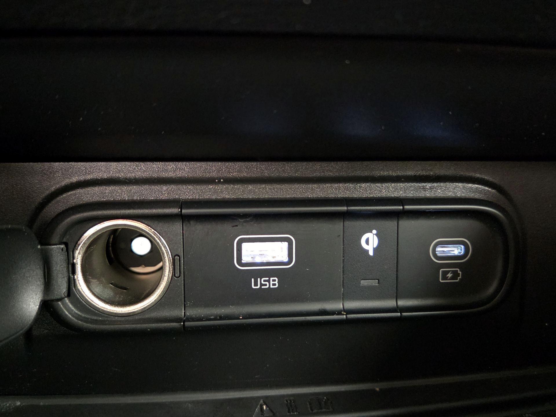 Thumbnail: 2023 Kia Sportage - 19