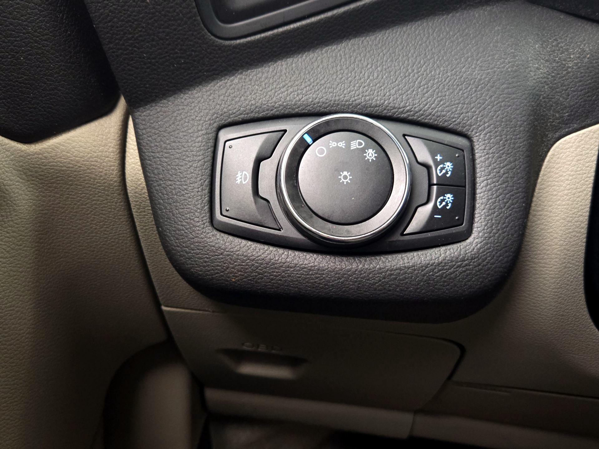 Thumbnail: 2014 Ford Escape - 13