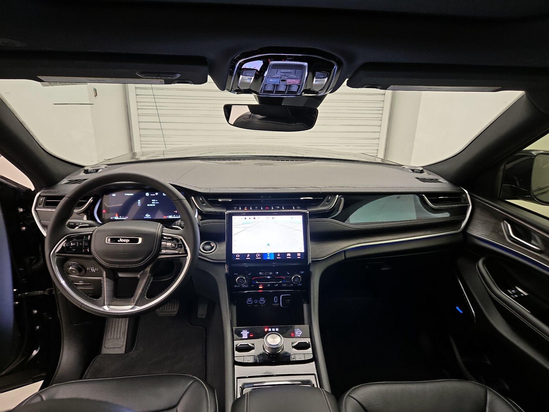 Thumbnail: 2023 Jeep Grand Cherokee - 9