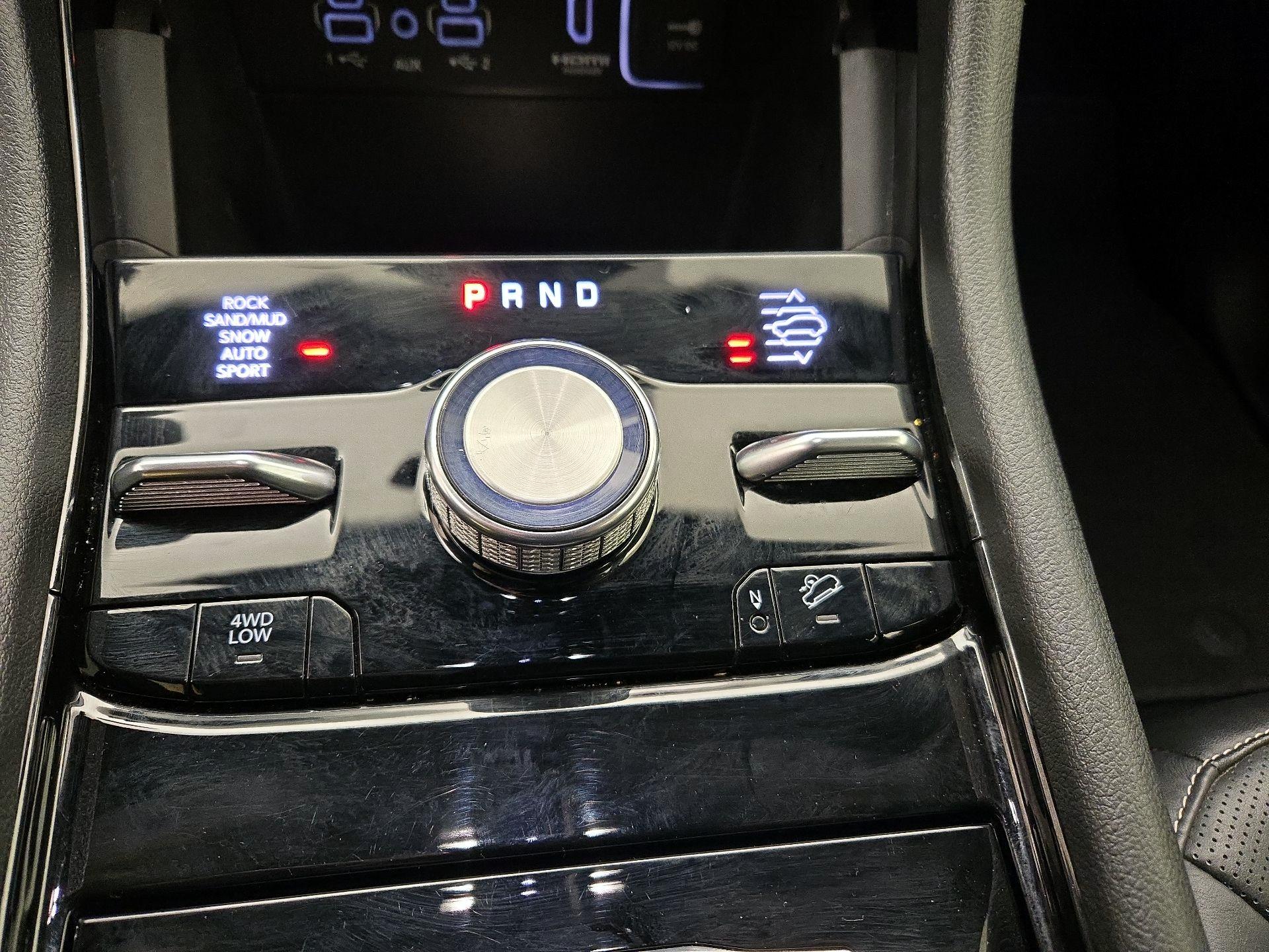 Thumbnail: 2023 Jeep Grand Cherokee - 17