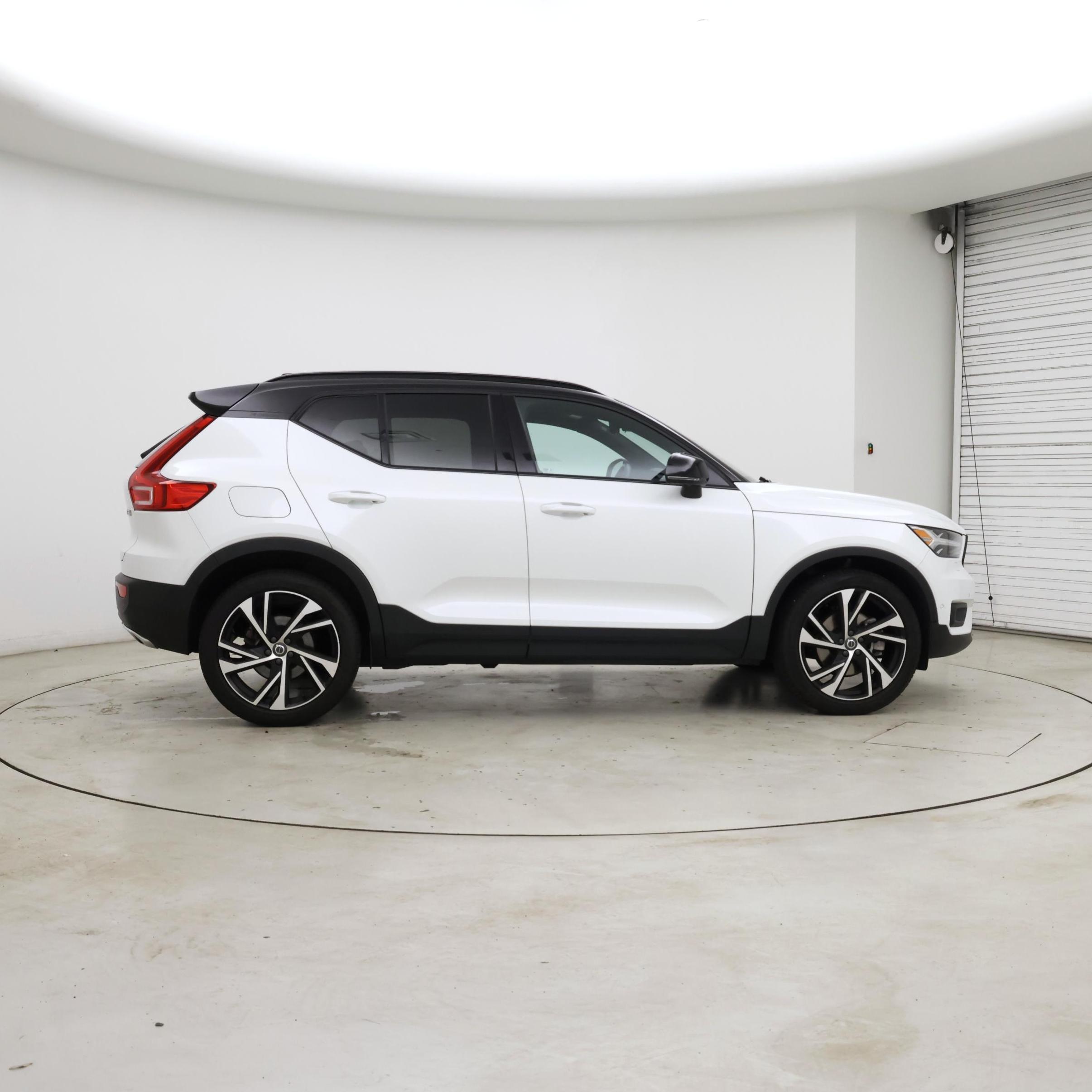 Thumbnail: 2019 Volvo XC40 - 7