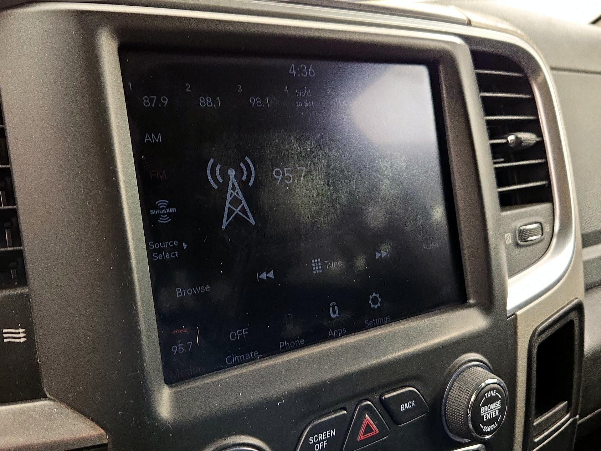 Thumbnail: 2020 RAM 1500 Classic - 15