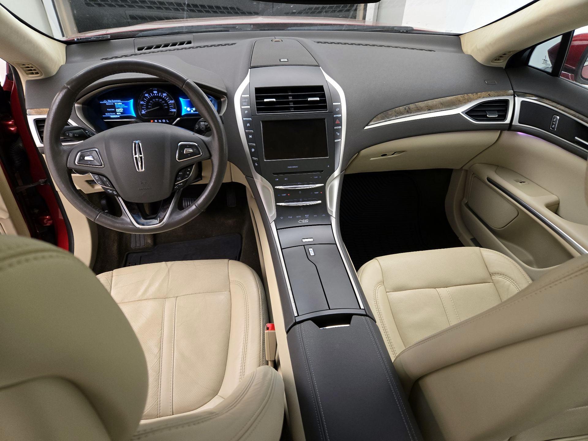 Thumbnail: 2014 Lincoln MKZ - 9