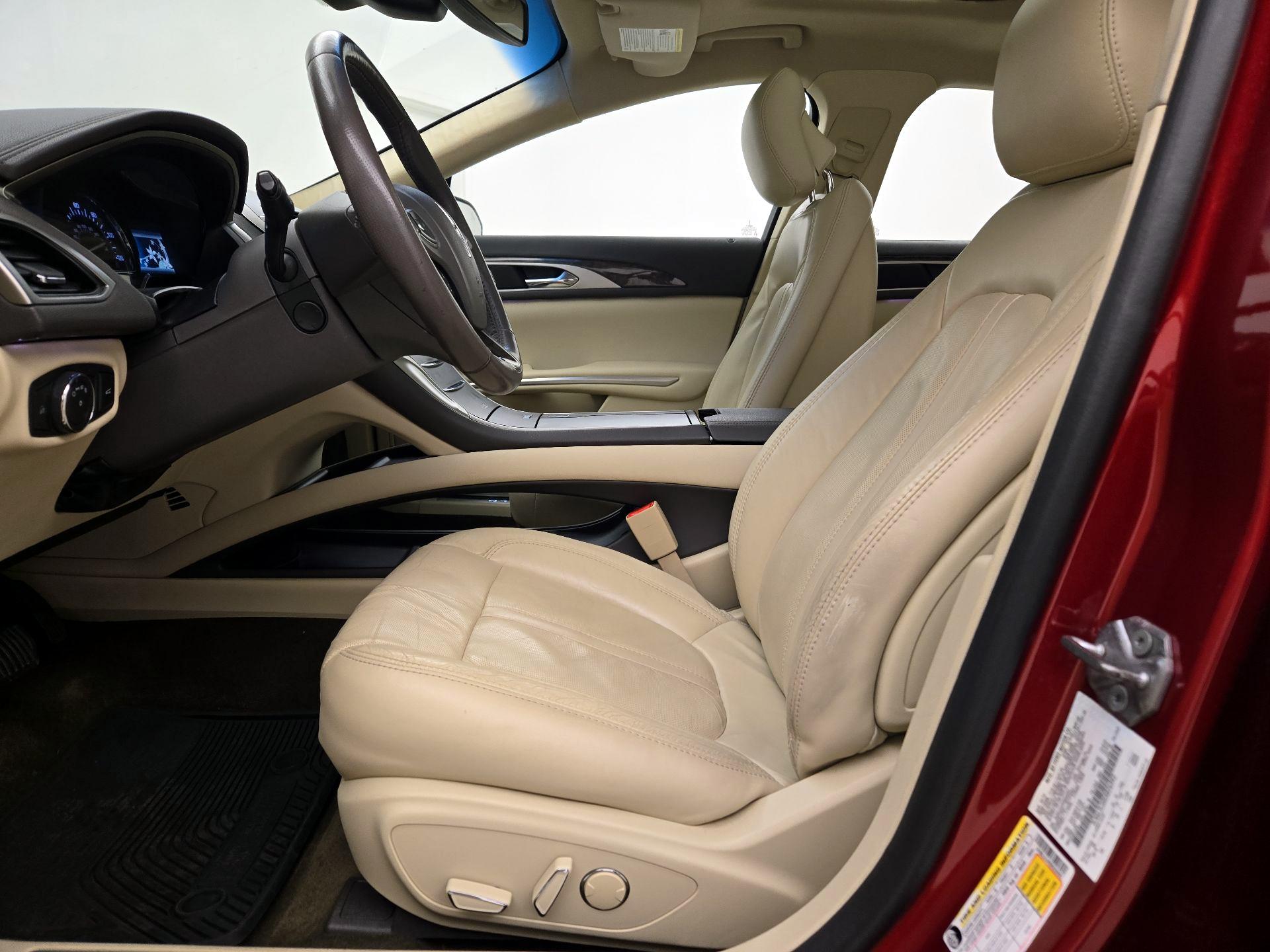 Thumbnail: 2014 Lincoln MKZ - 11