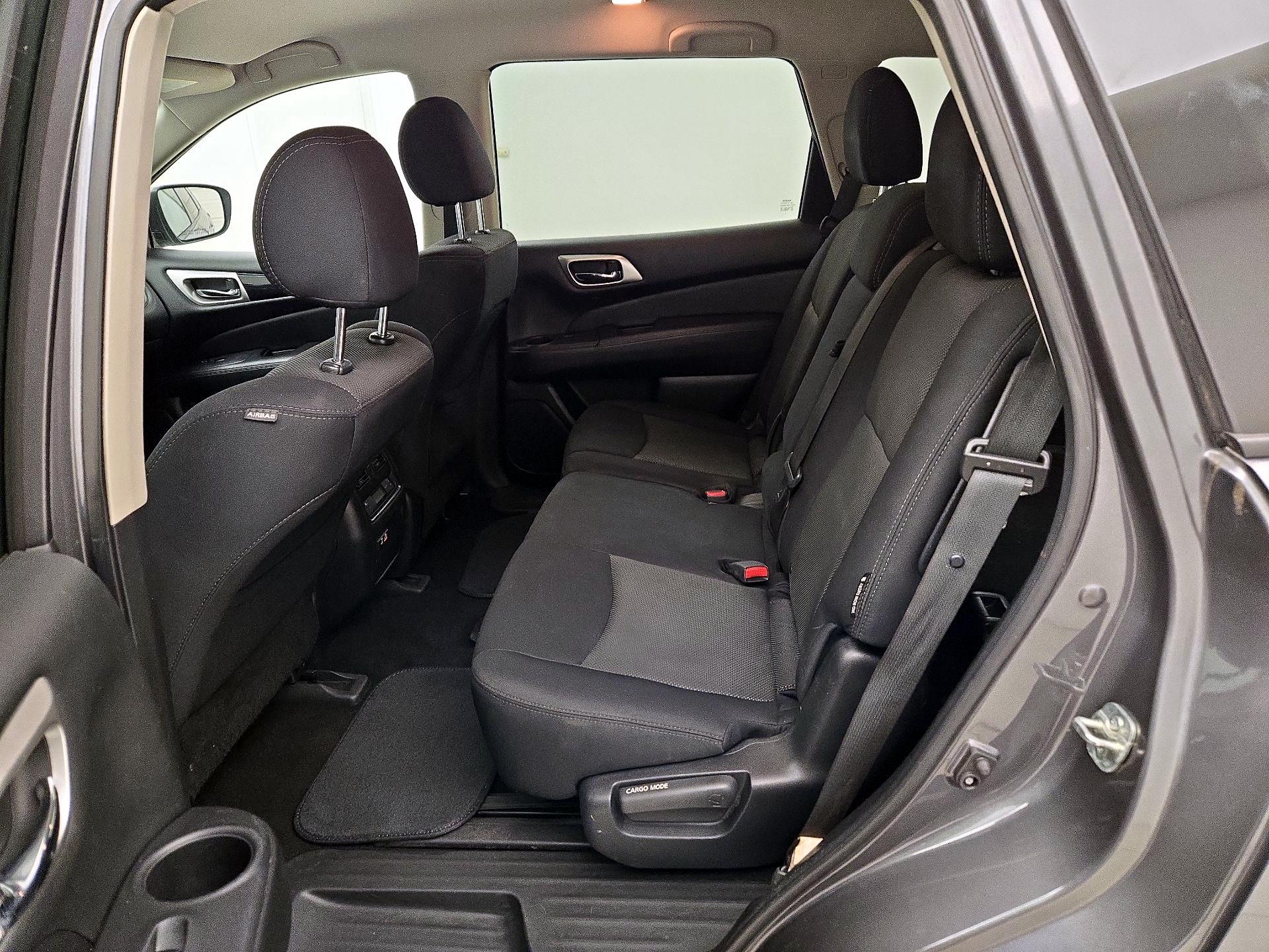 Thumbnail: 2020 Nissan Pathfinder - 17