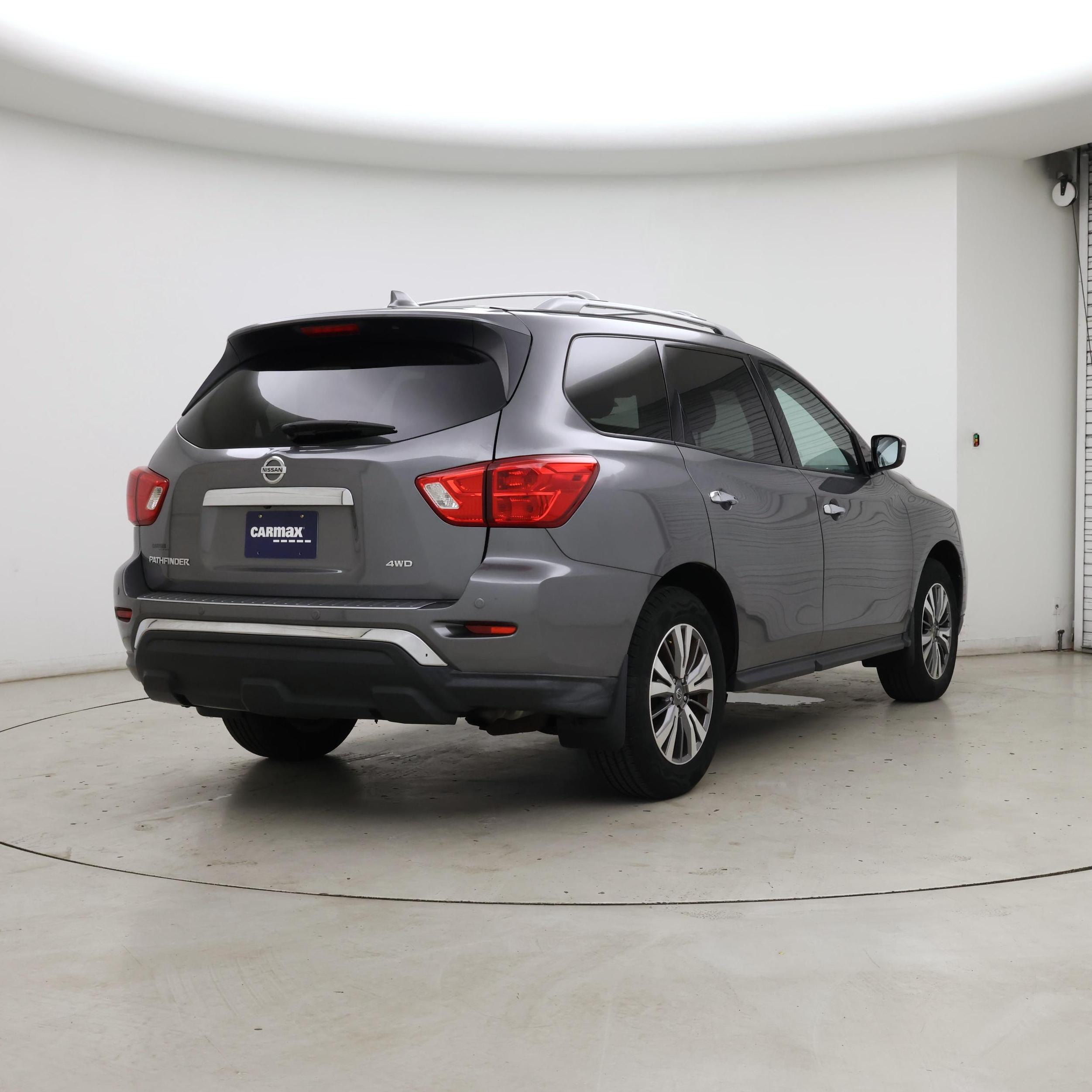 Thumbnail: 2020 Nissan Pathfinder - 8