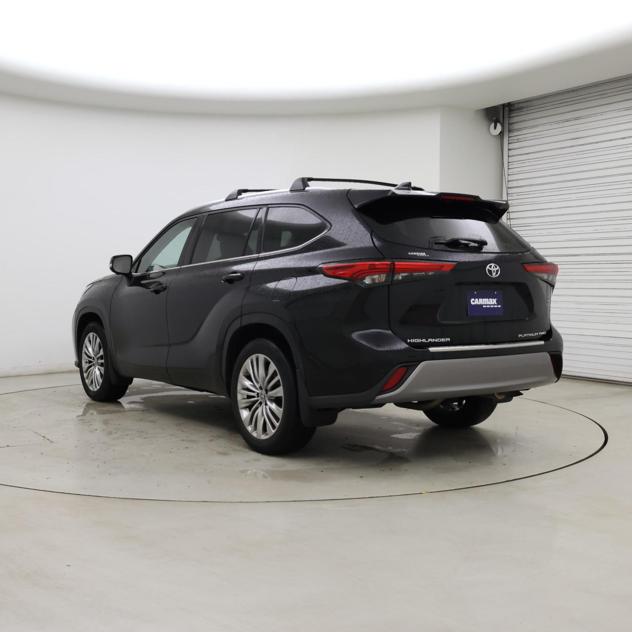 Thumbnail: 2023 Toyota Highlander - 2