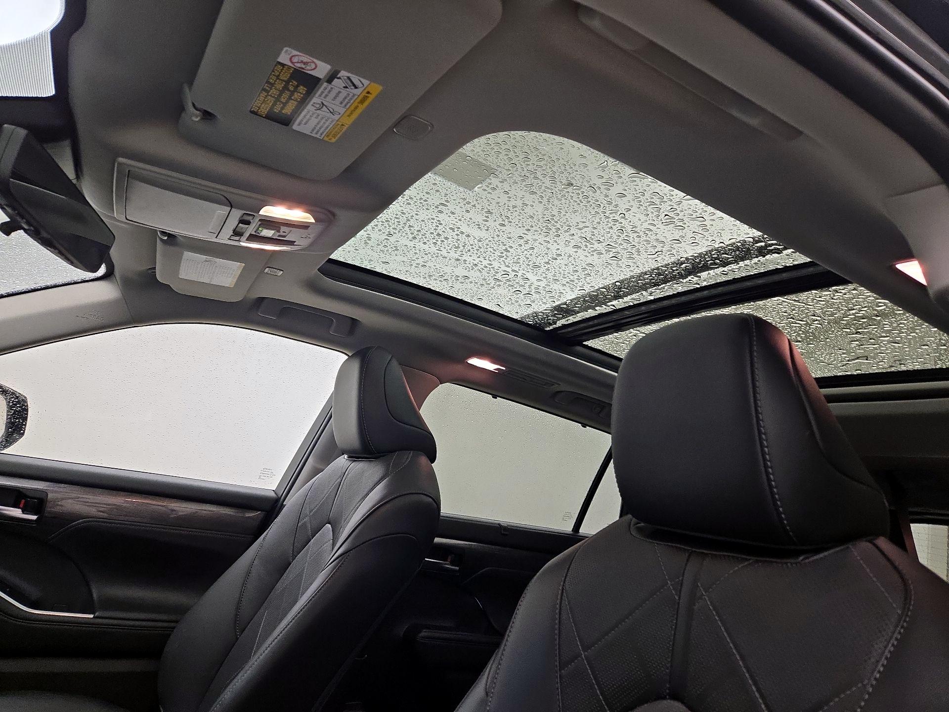 Thumbnail: 2023 Toyota Highlander - 19