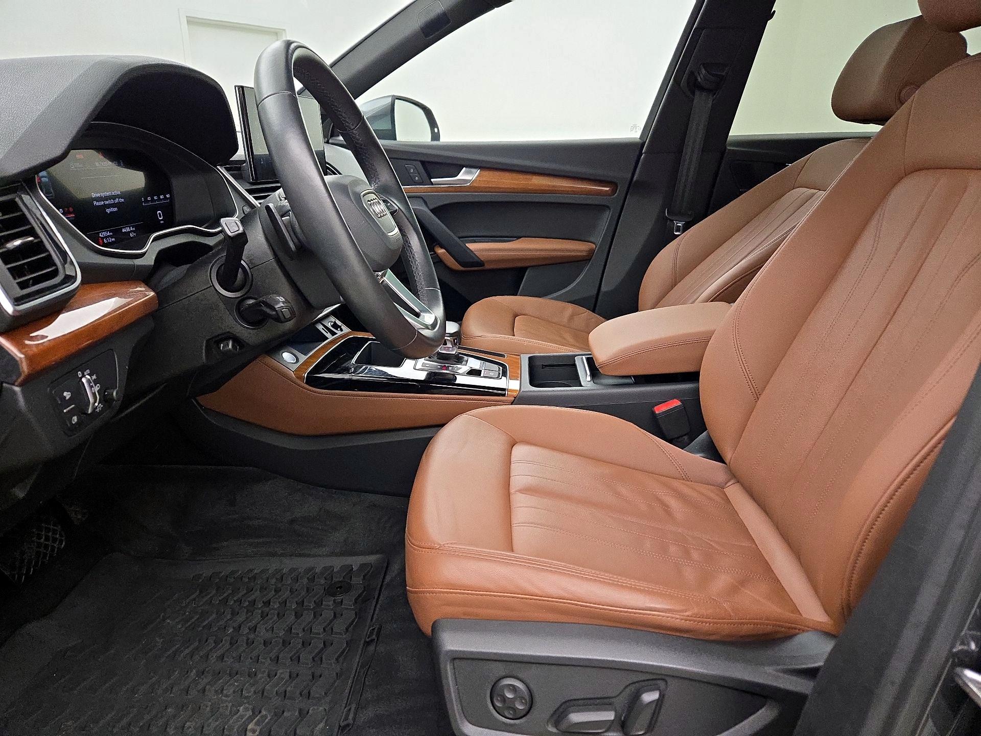 Thumbnail: 2022 Audi Q5 - 11