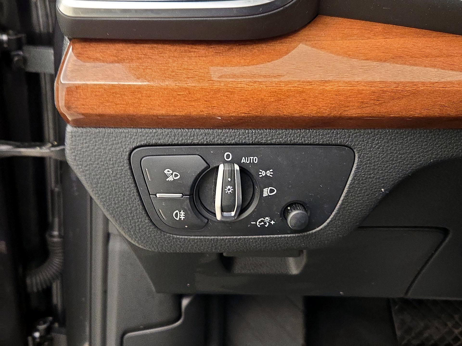 Thumbnail: 2022 Audi Q5 - 13