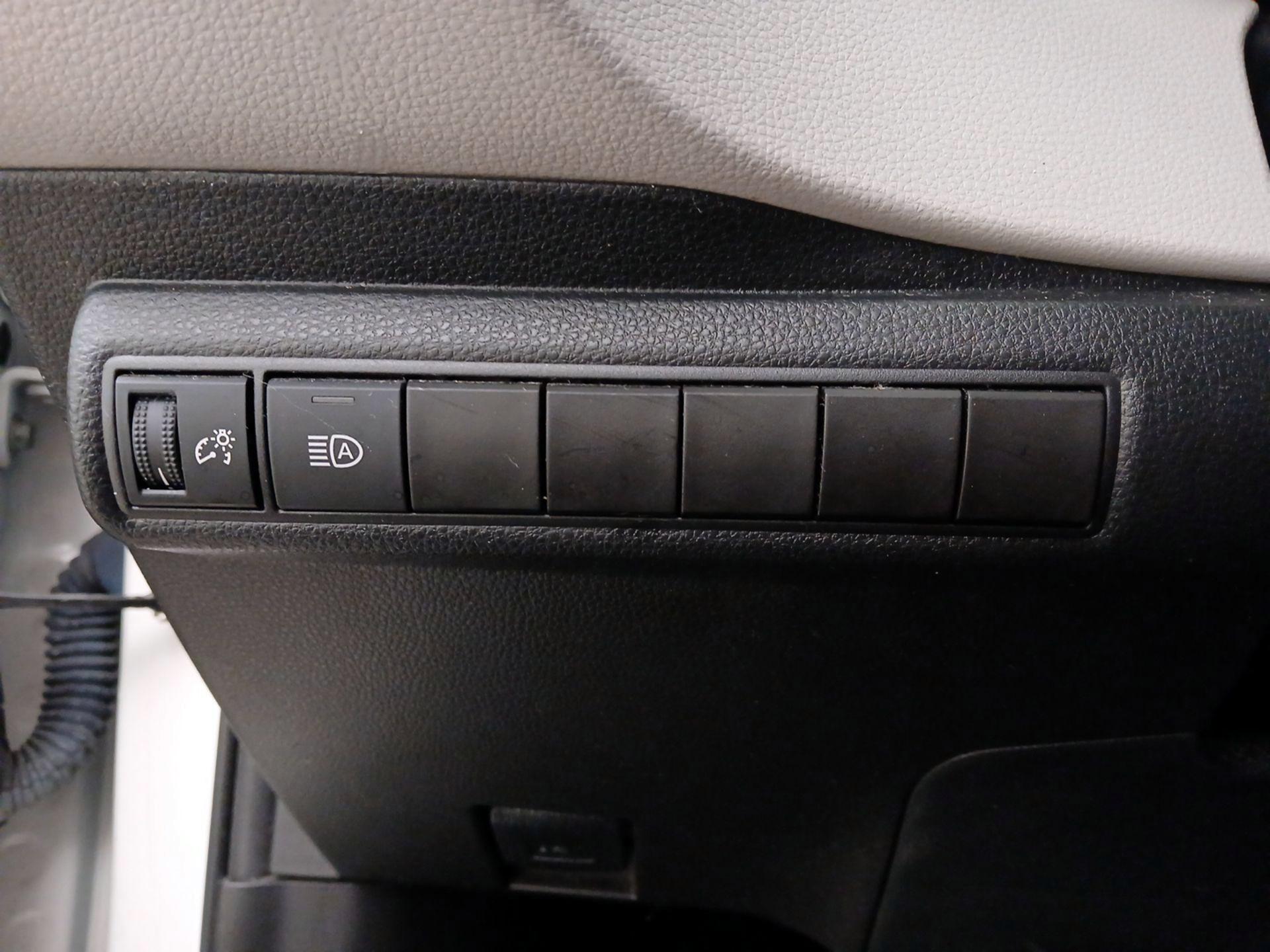 Thumbnail: 2020 Toyota Corolla - 13